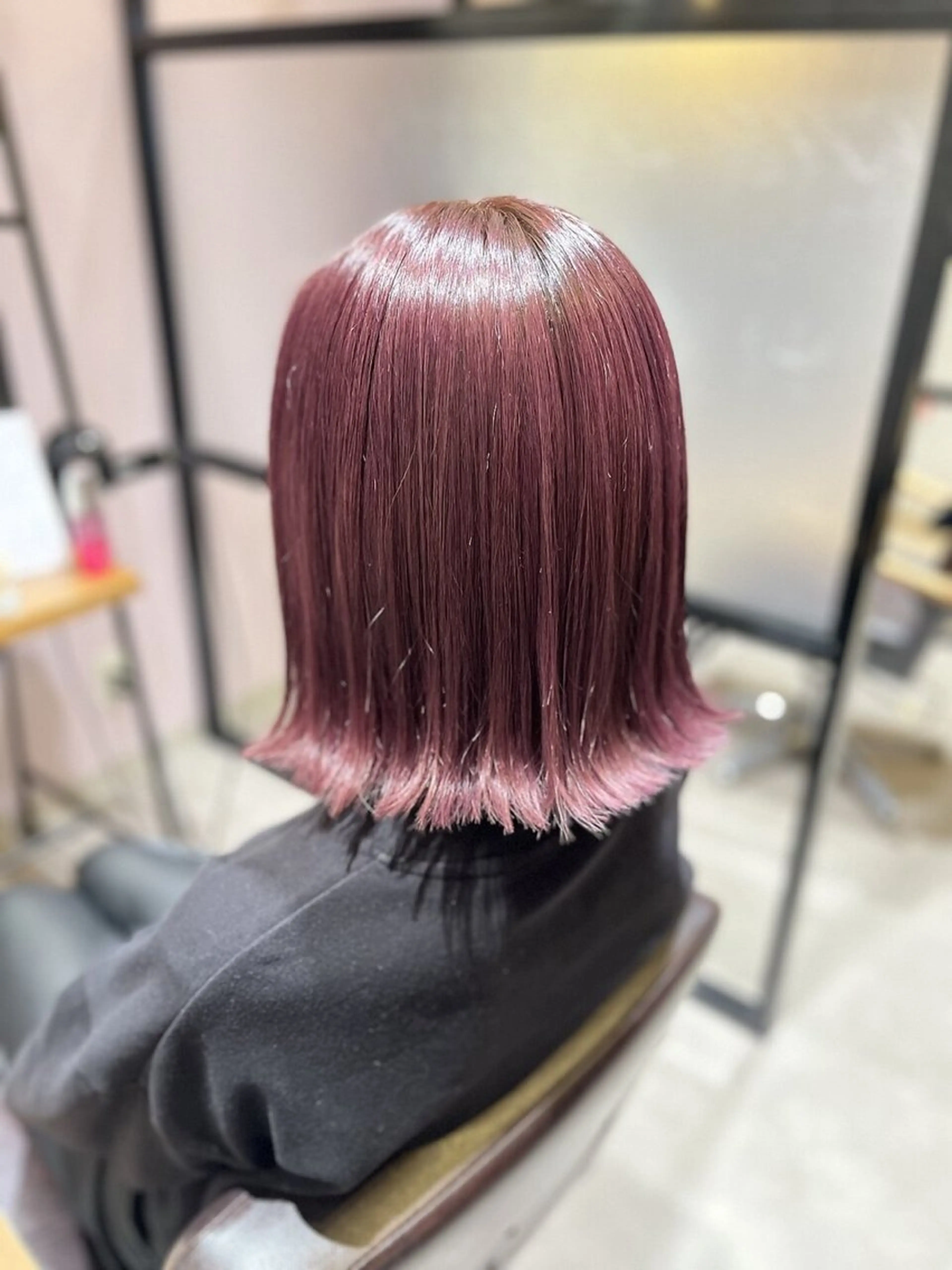 カラー 西原 愛紗のヘアスタイル
