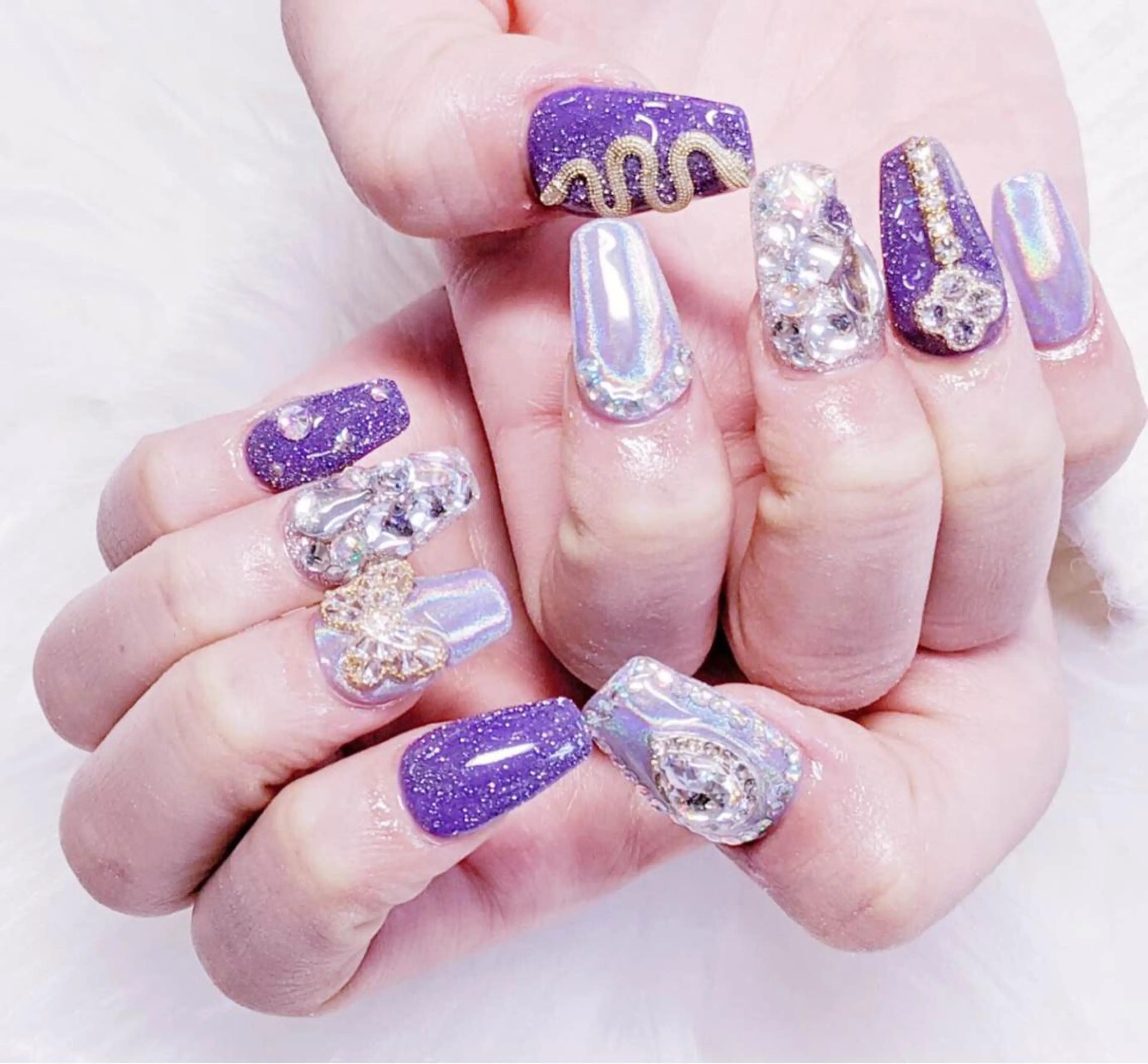 ネイル ハンドネイル MoonNail ユリ🌸のネイルデザイン
