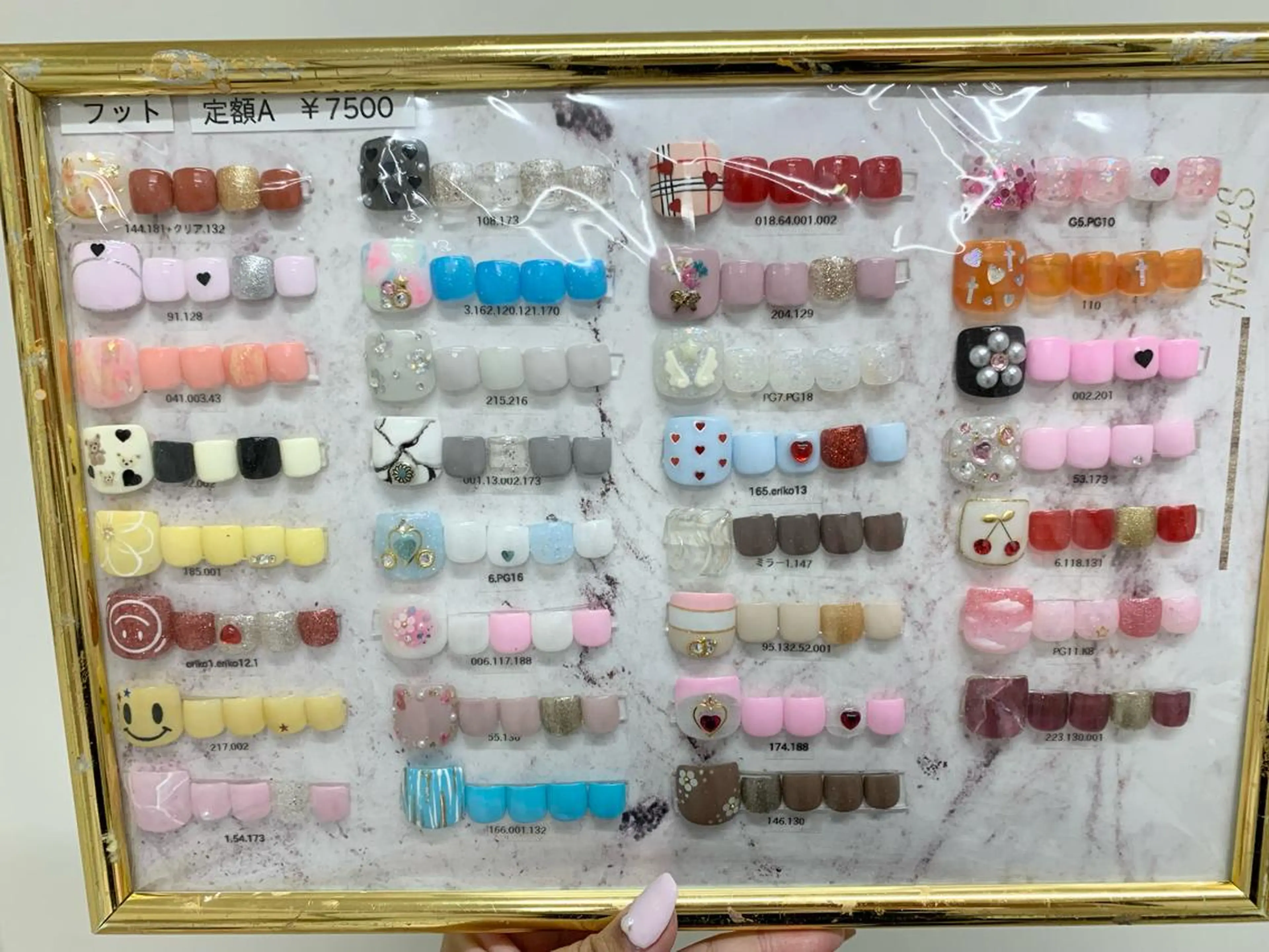 ネイル pomynail 🎀 natsuのネイルデザイン