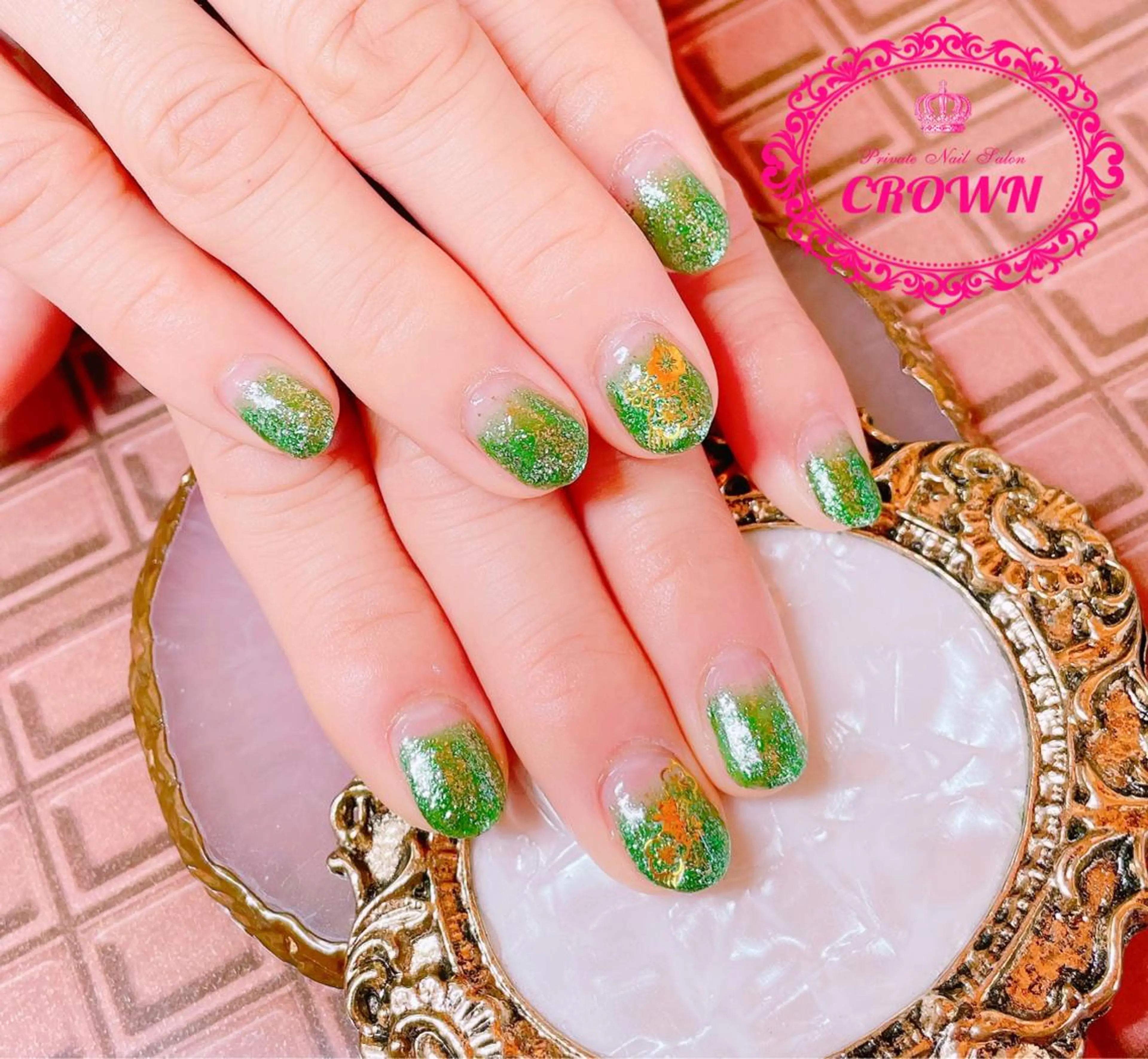ネイル CROWN プライベートサロンのネイルデザイン