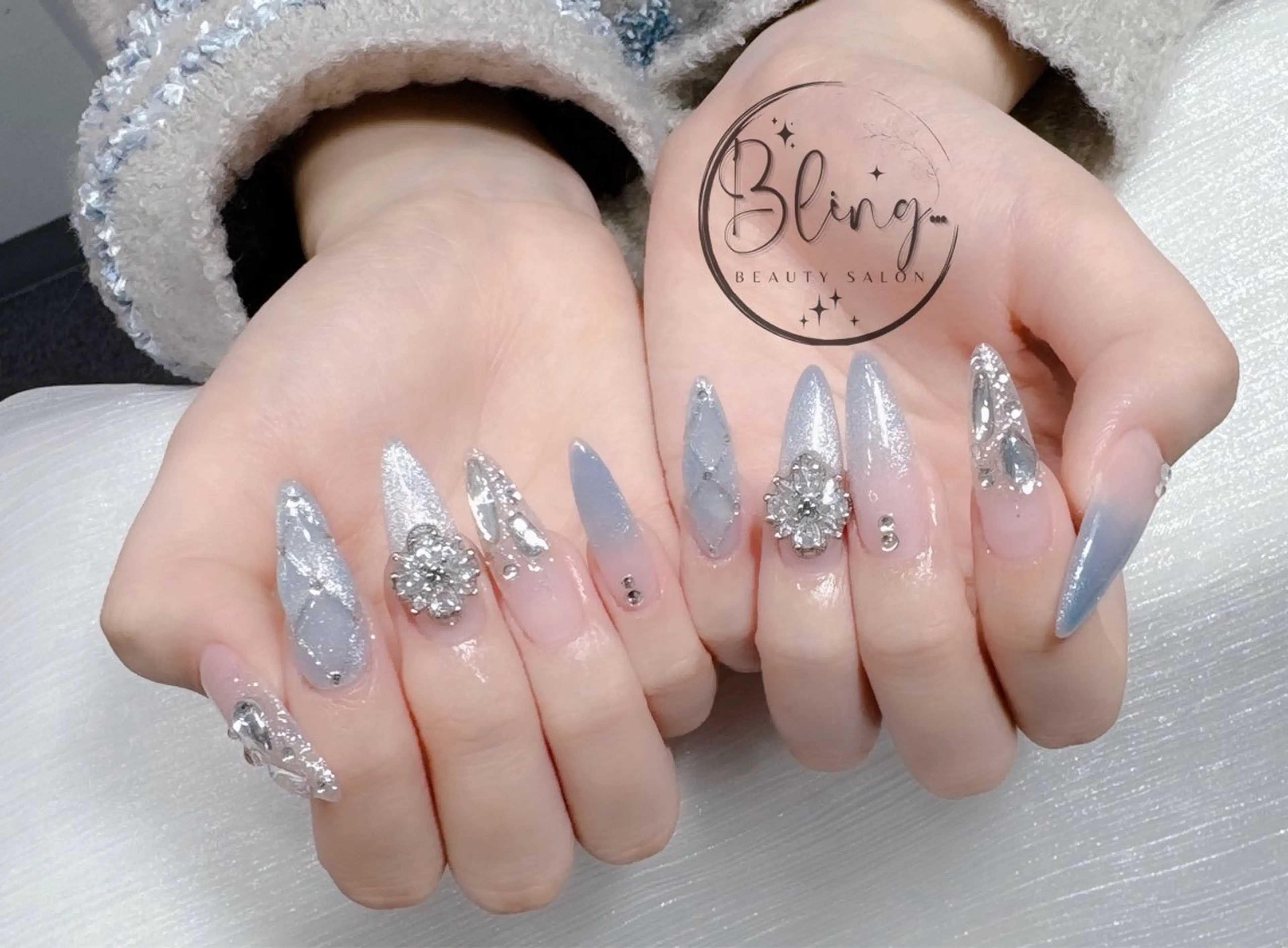 ロング 韓国風ヘア ハンドネイル Bling Salonのネイルデザイン