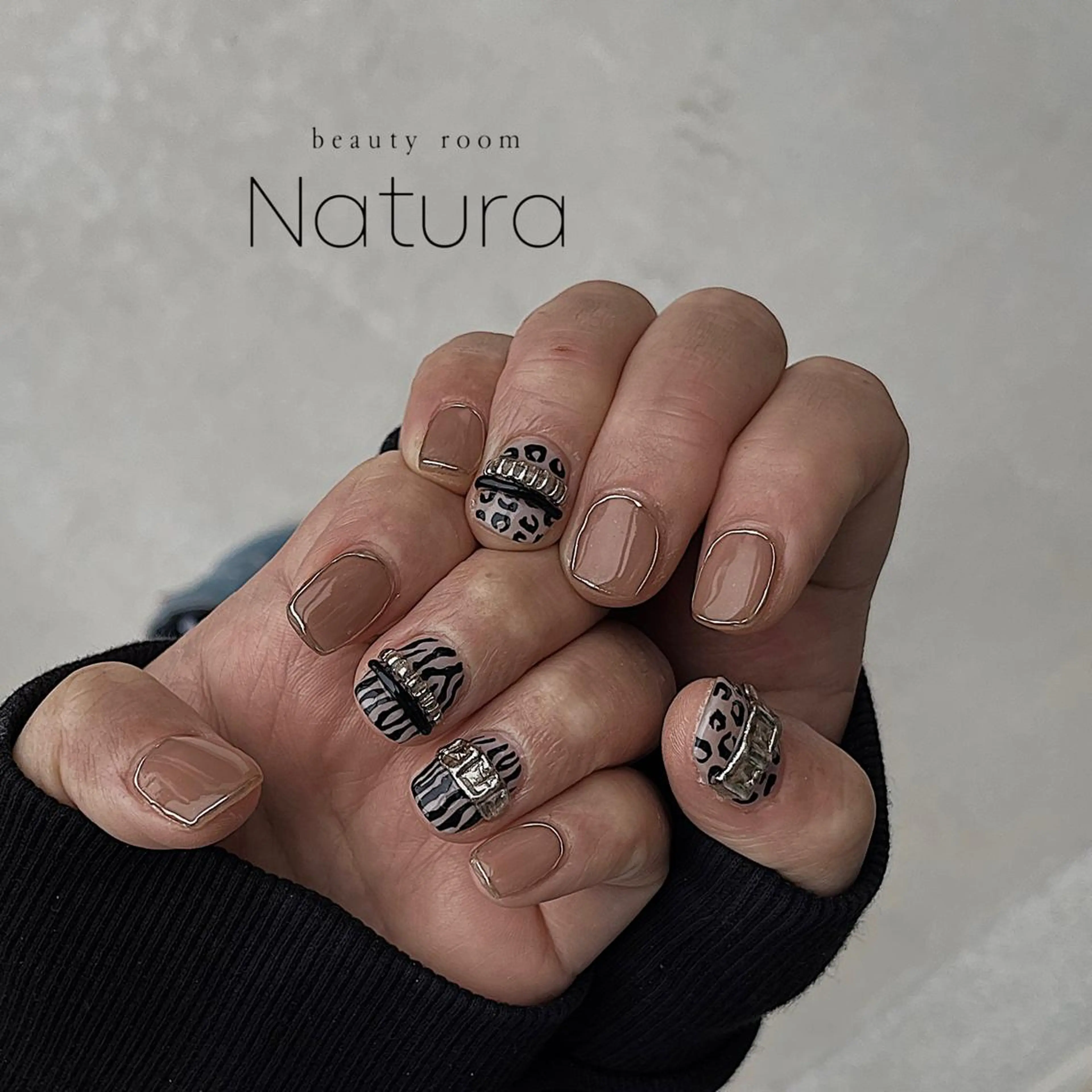 ネイル マツエク・マツパ アイブロウ ハンドネイル beautyroom Naturaのネイルデザイン