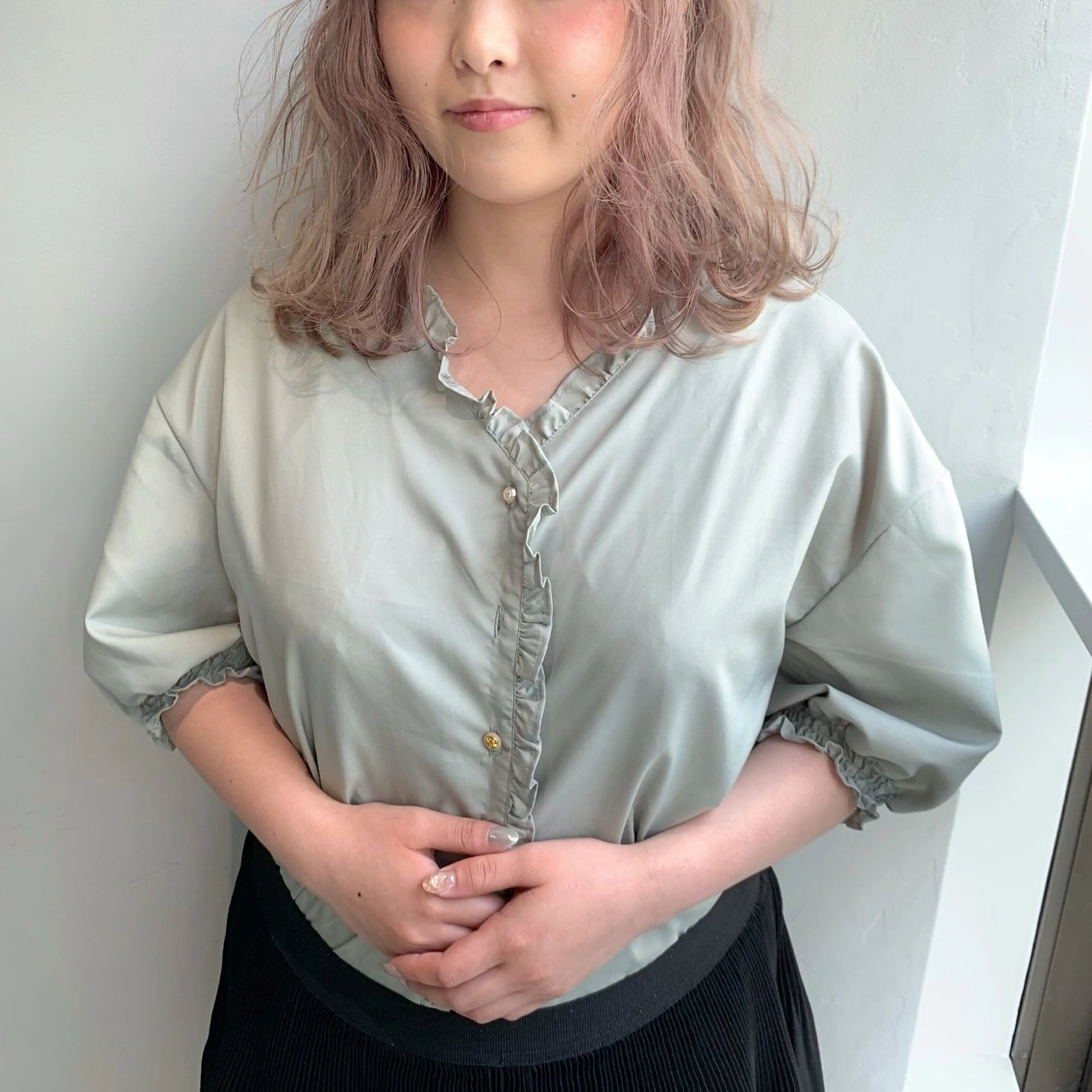 ミディアム カラー ベージュカラー ブリーチ ピンクカラー ピンクベージュ ヘアカラー トリートメント レイヤーカット🪄 耳ツボ🎀Ayumiのヘアスタイル