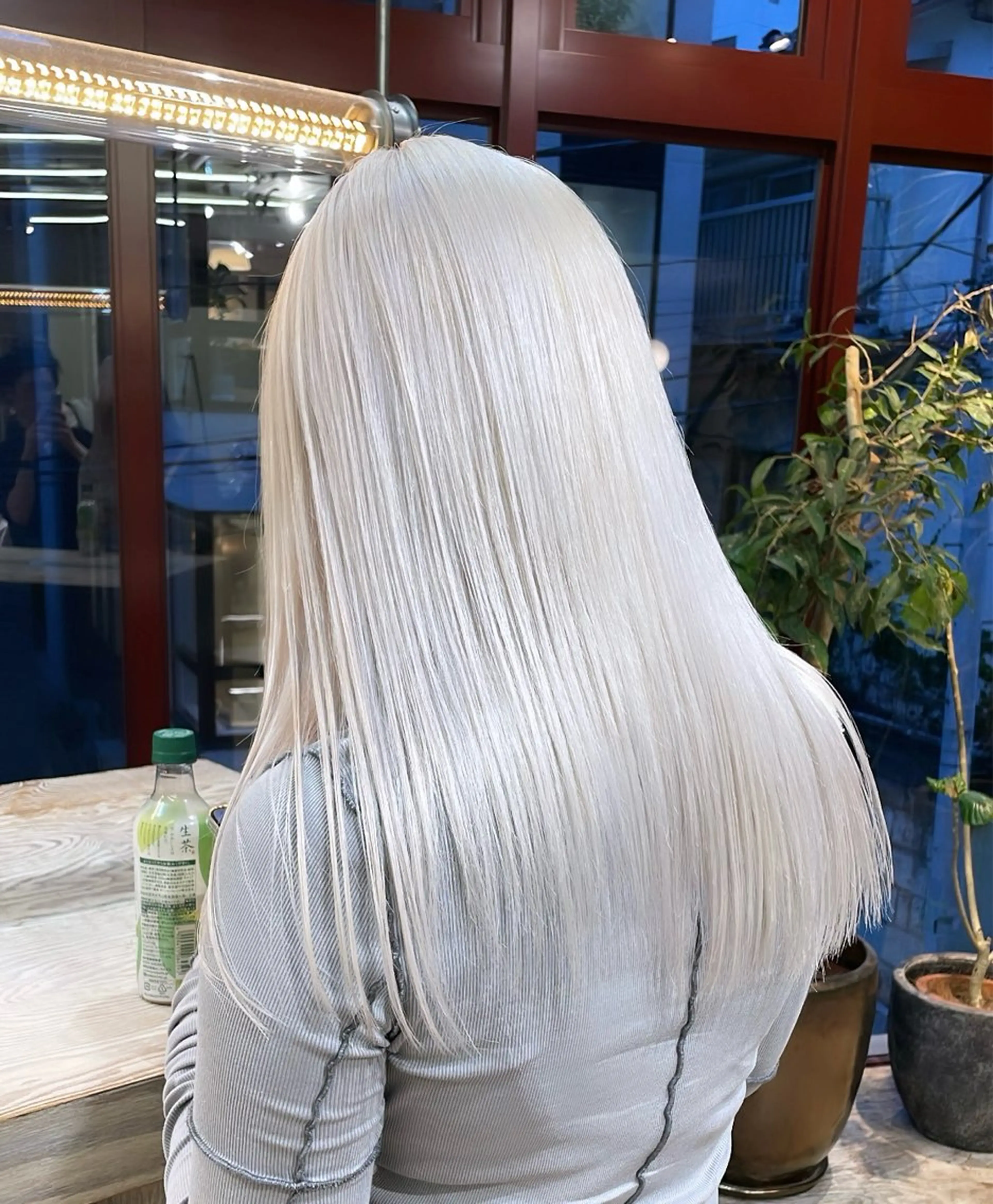 2ブリーチ|ホワイトカラー+トリートメントの写真