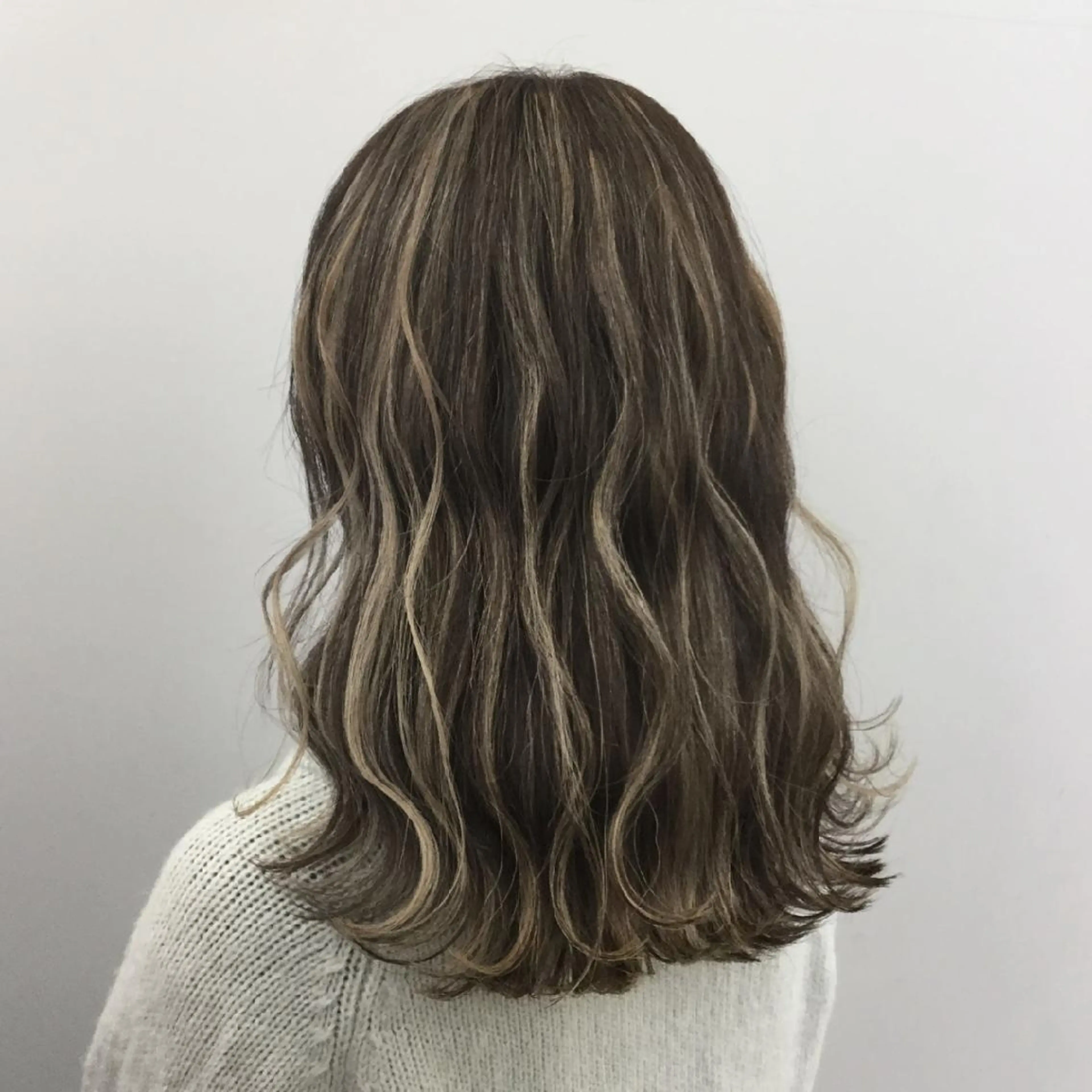 セミロング カラー 艶髪サラサラカラー 🌈前原健吾のヘアスタイル