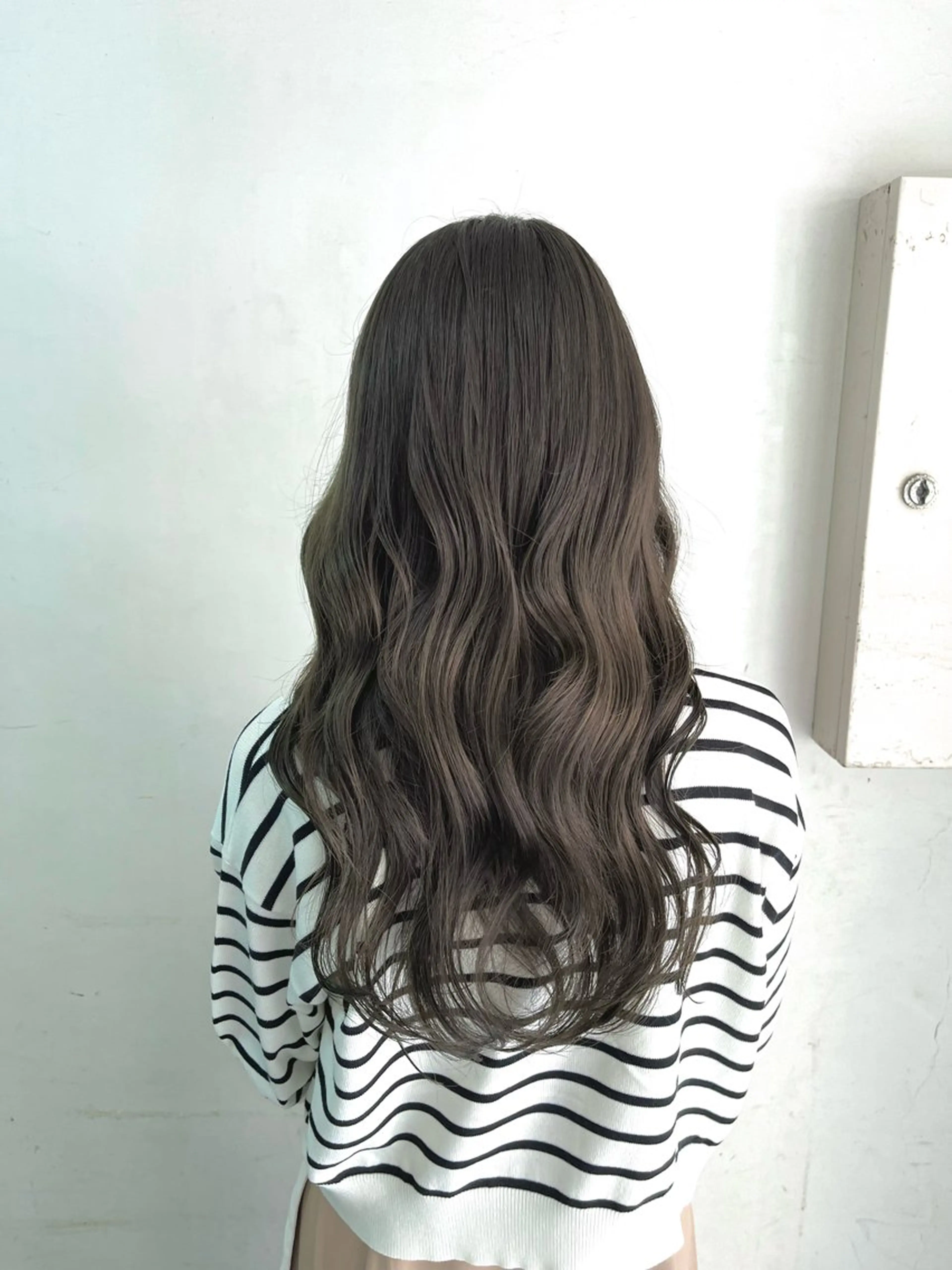 ロング カラー グレージュ オリーブグレージュ オリーブグレー 横浜/ 佐藤桃香 🦥のヘアスタイル