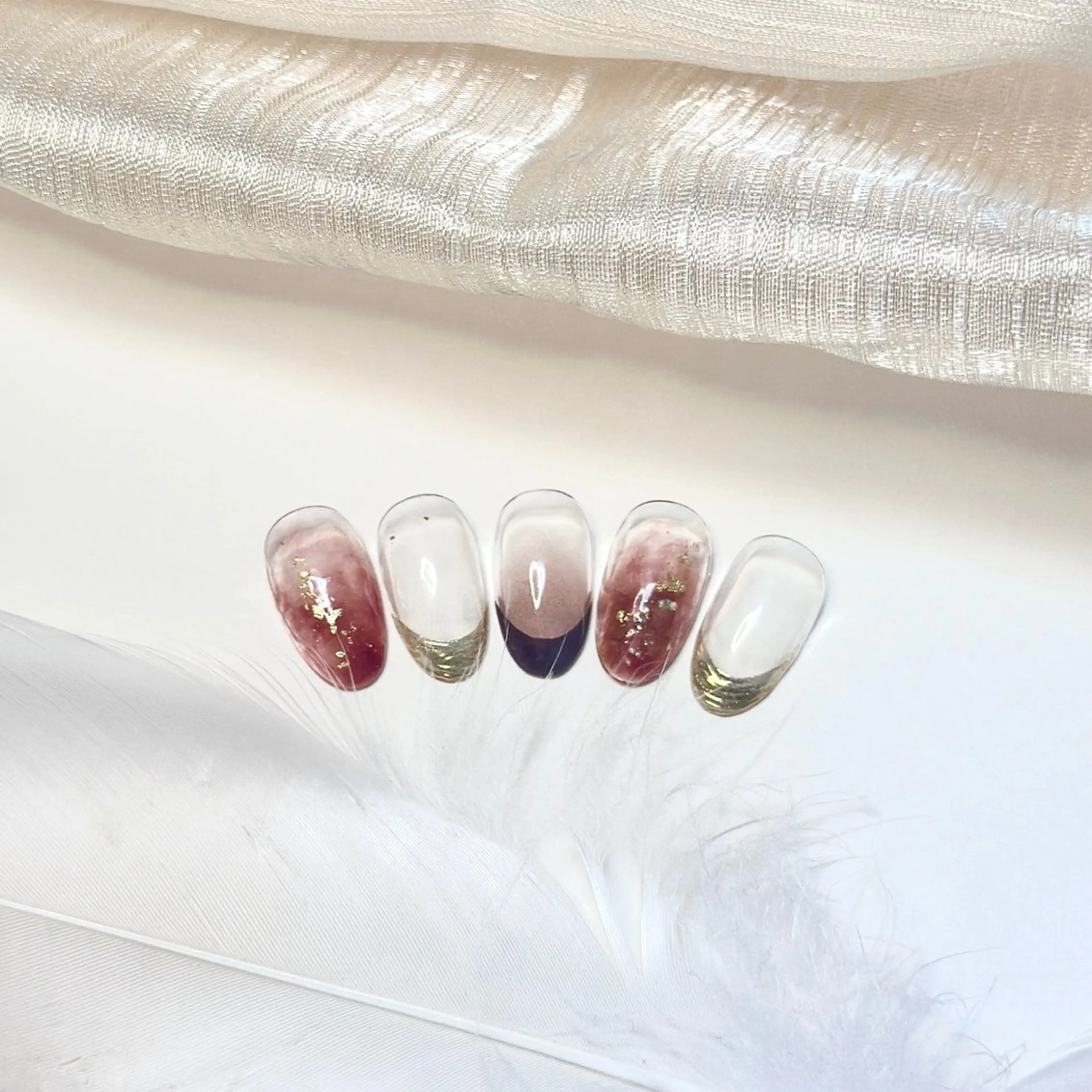 ネイル アートネイル オーロラネイル チークネイル フレンチネイル ガラスフレンチ 🎀YooLi Nail salonのネイルデザイン