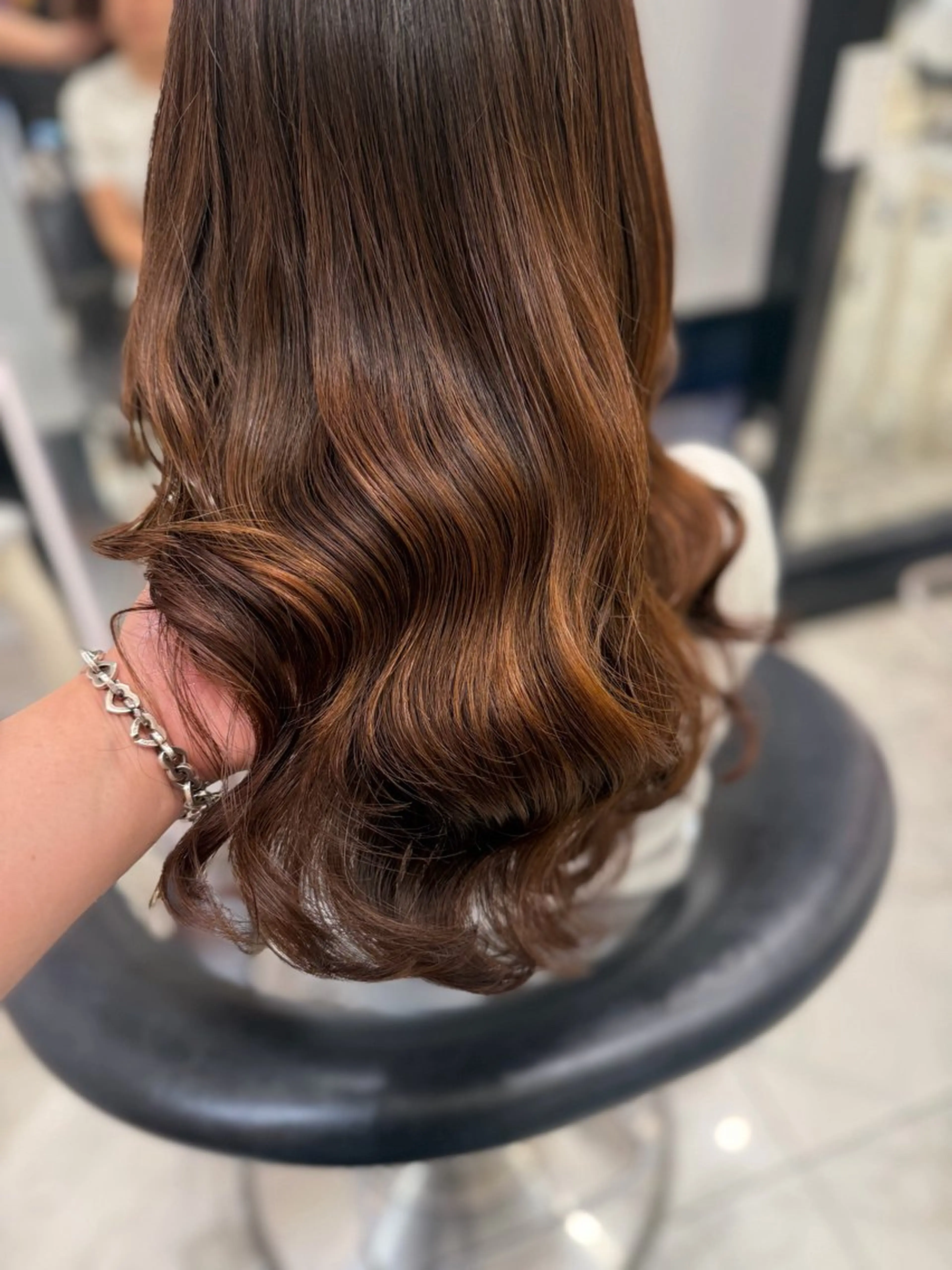ロング カラー ブラウンカラー ショコラブラウン 透明感カラー レイヤーカット カット ヘアカラー トリートメント 韓国カラーお任せ❤️ アサコサユリ🎀の眉毛・アイブロウイメージ