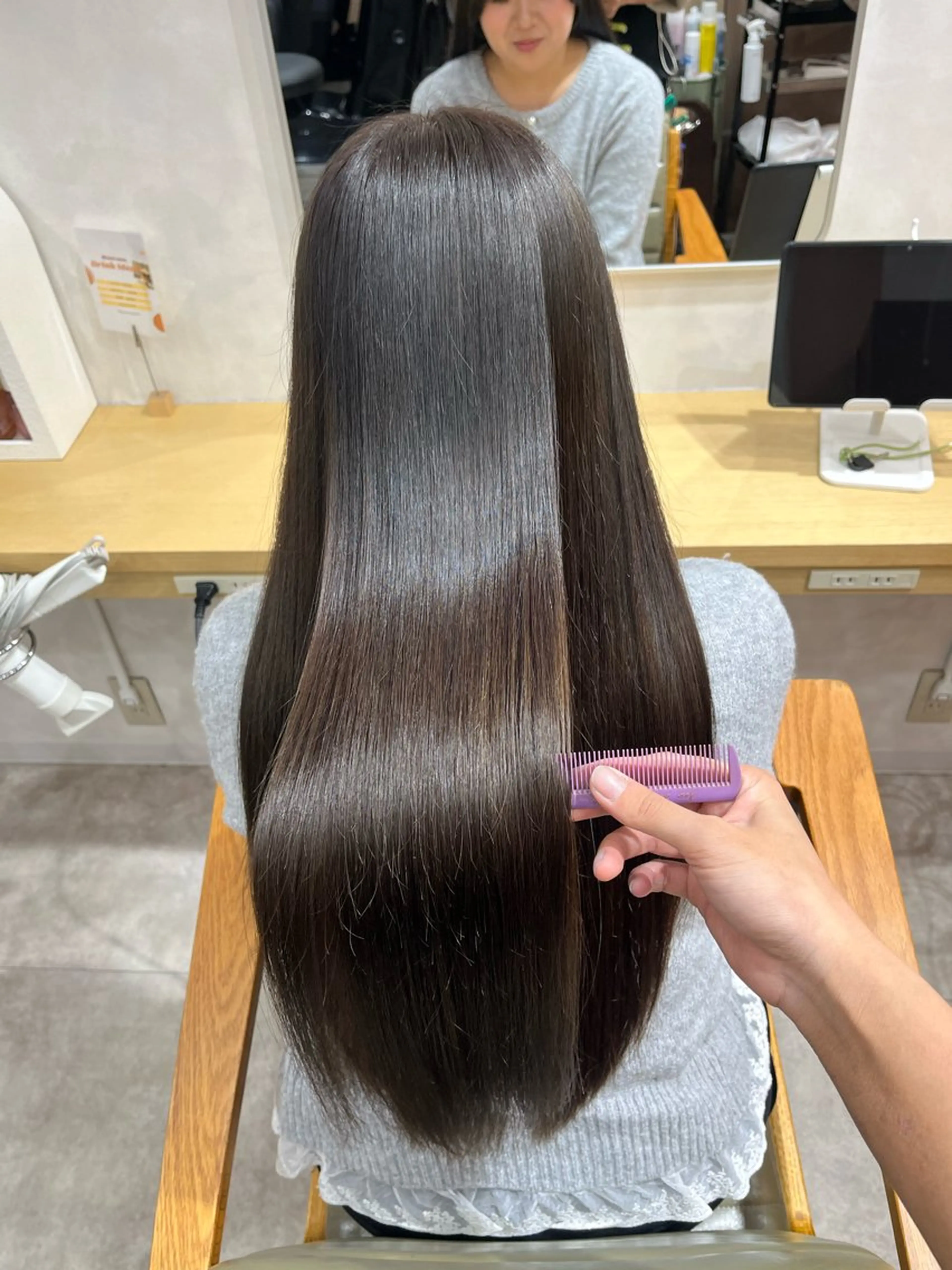 ロング カラー 髪質改善 レイヤーカット トリートメント 酸性ストレート ヘアカラー トリートメント 髪質改善/レイヤー/ ボブ/磯野史歩のヘアスタイル