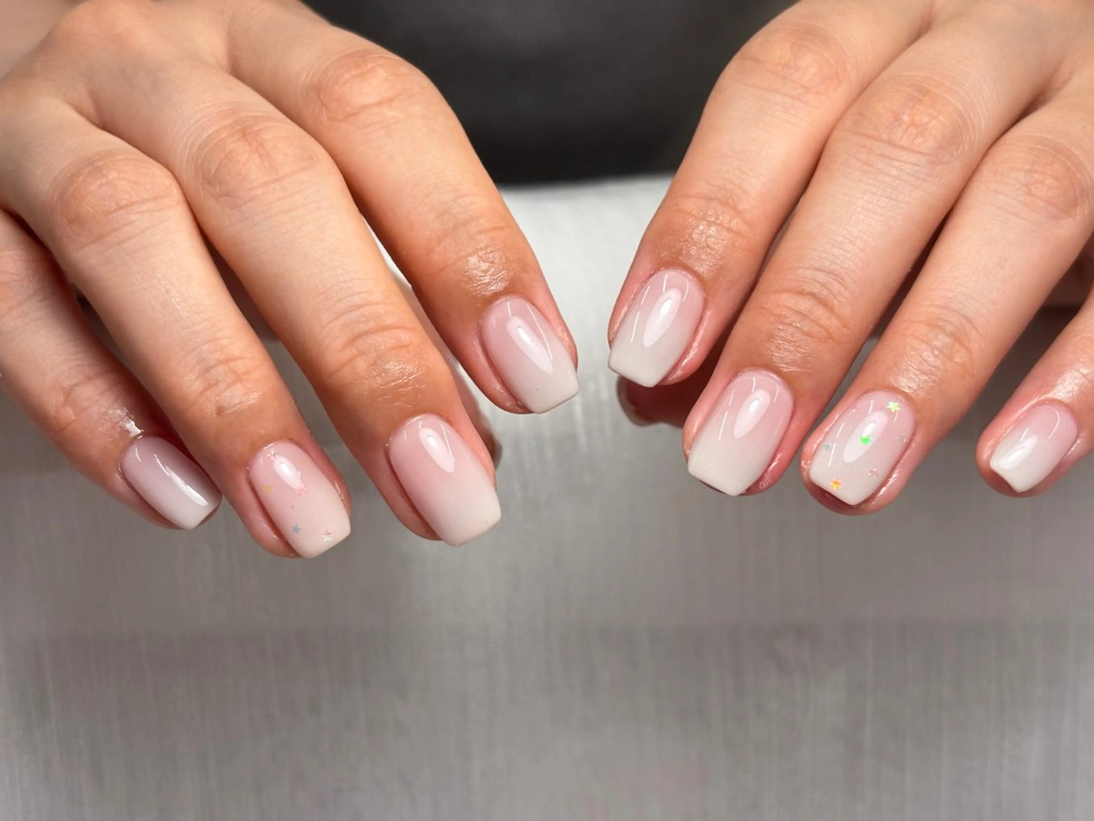 ショート ハンドネイル トゥー フエンのネイルデザイン