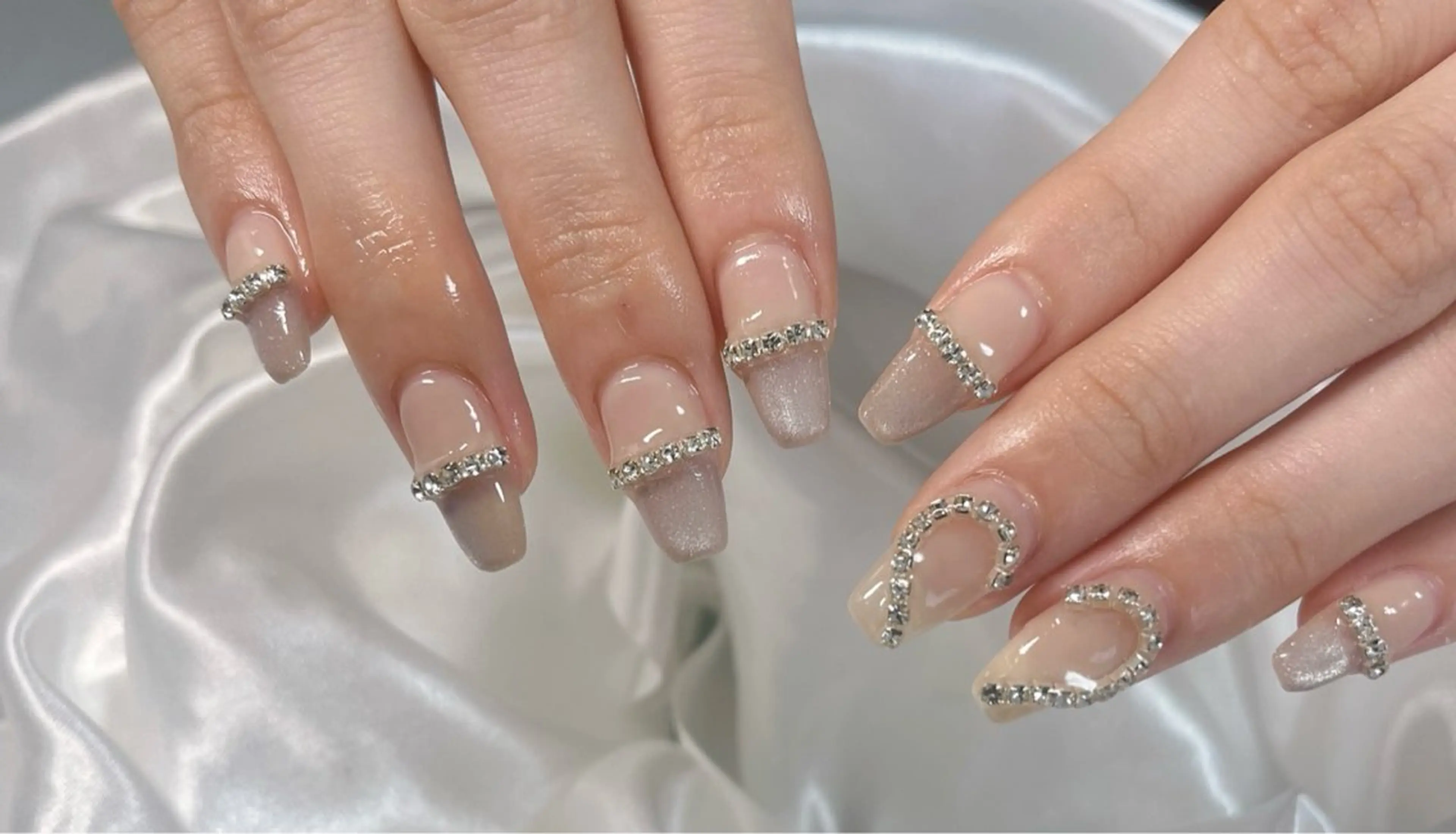 ネイル ハート キラキラネイル 韓国ネイル オフィスネイル ワンホンネイル ハンドネイル 松田 由真のネイルデザイン