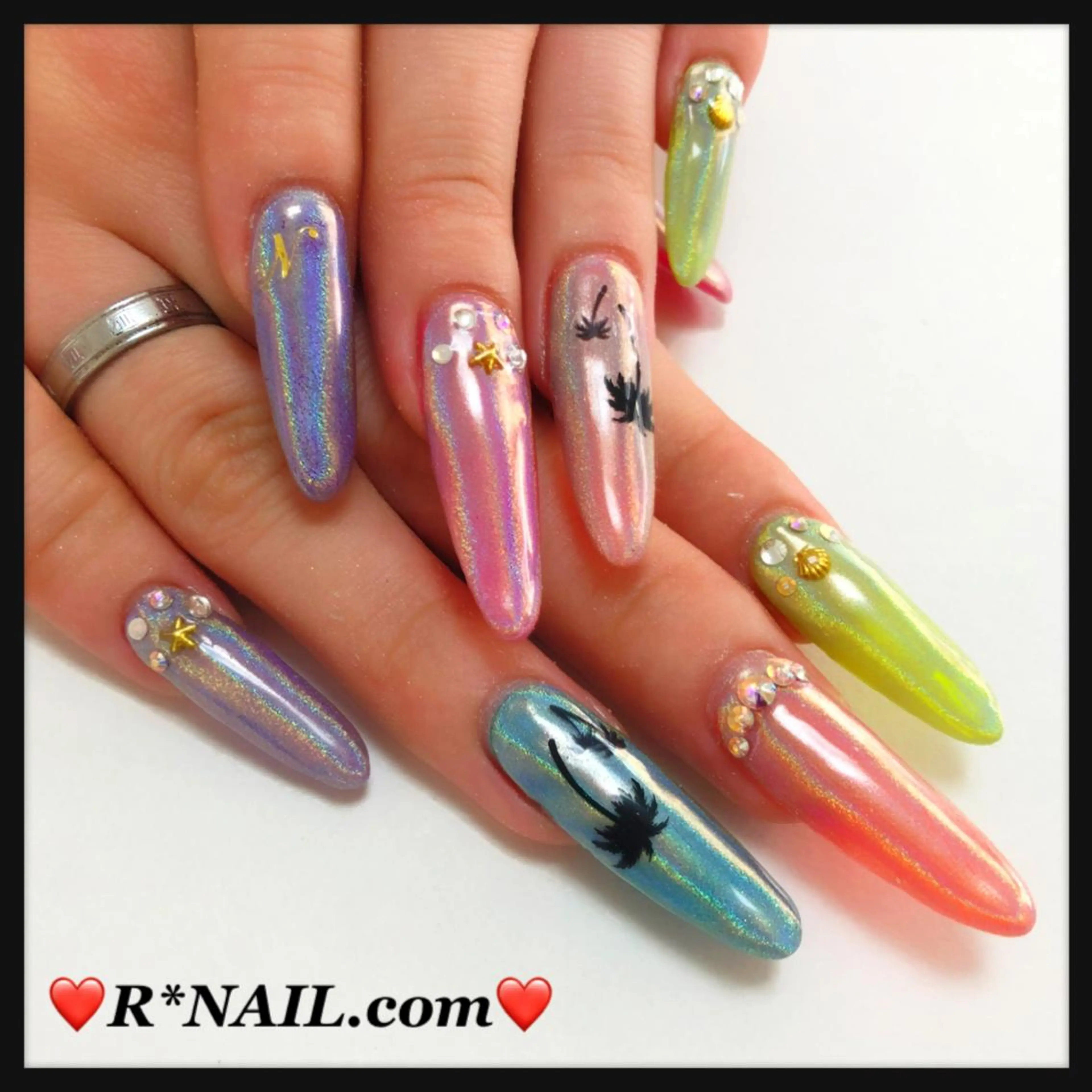 ネイル R*NAIL .comのネイルデザイン