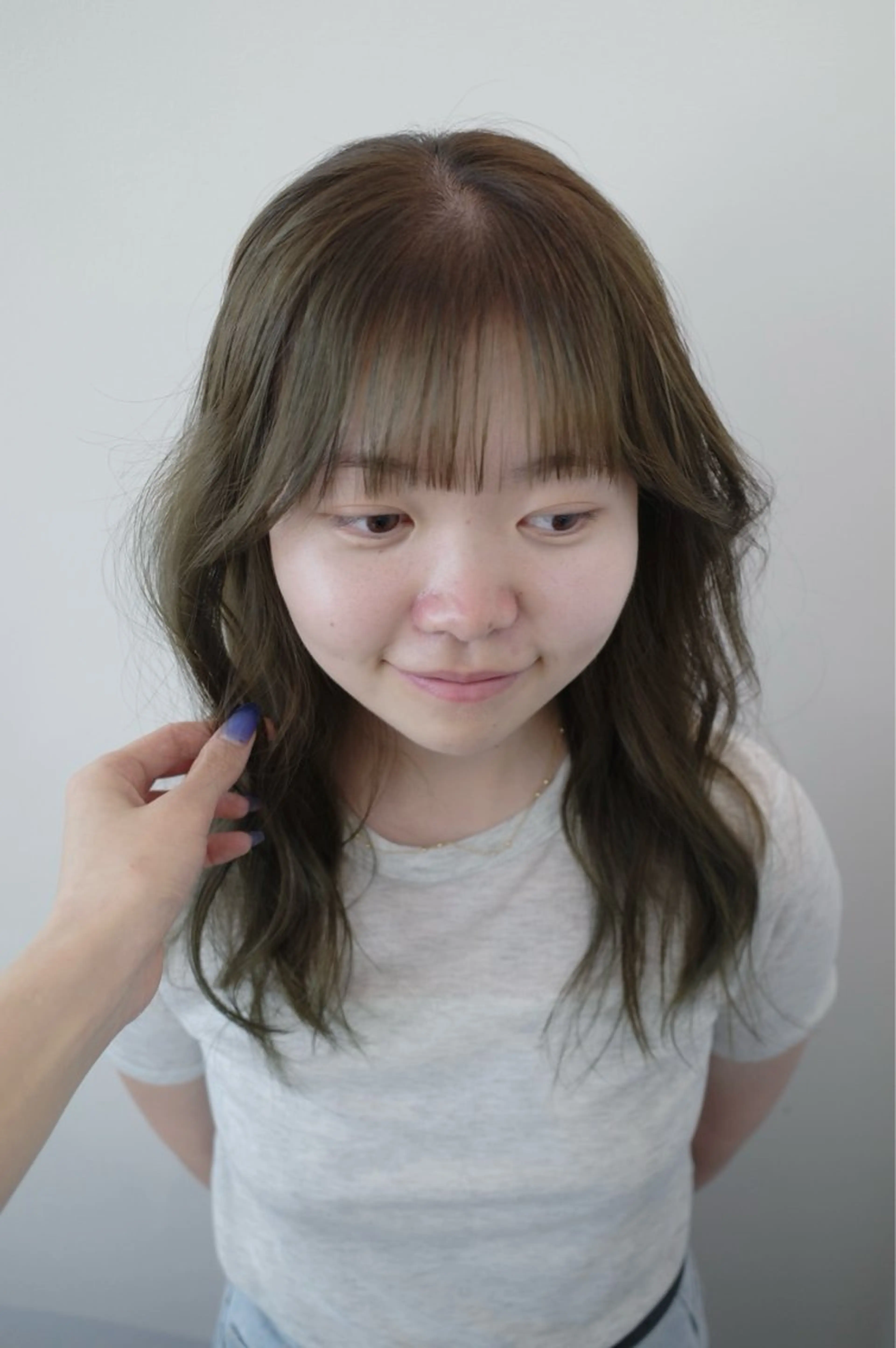 セミロング ヘアカラー 小長谷 夕菜のヘアスタイル