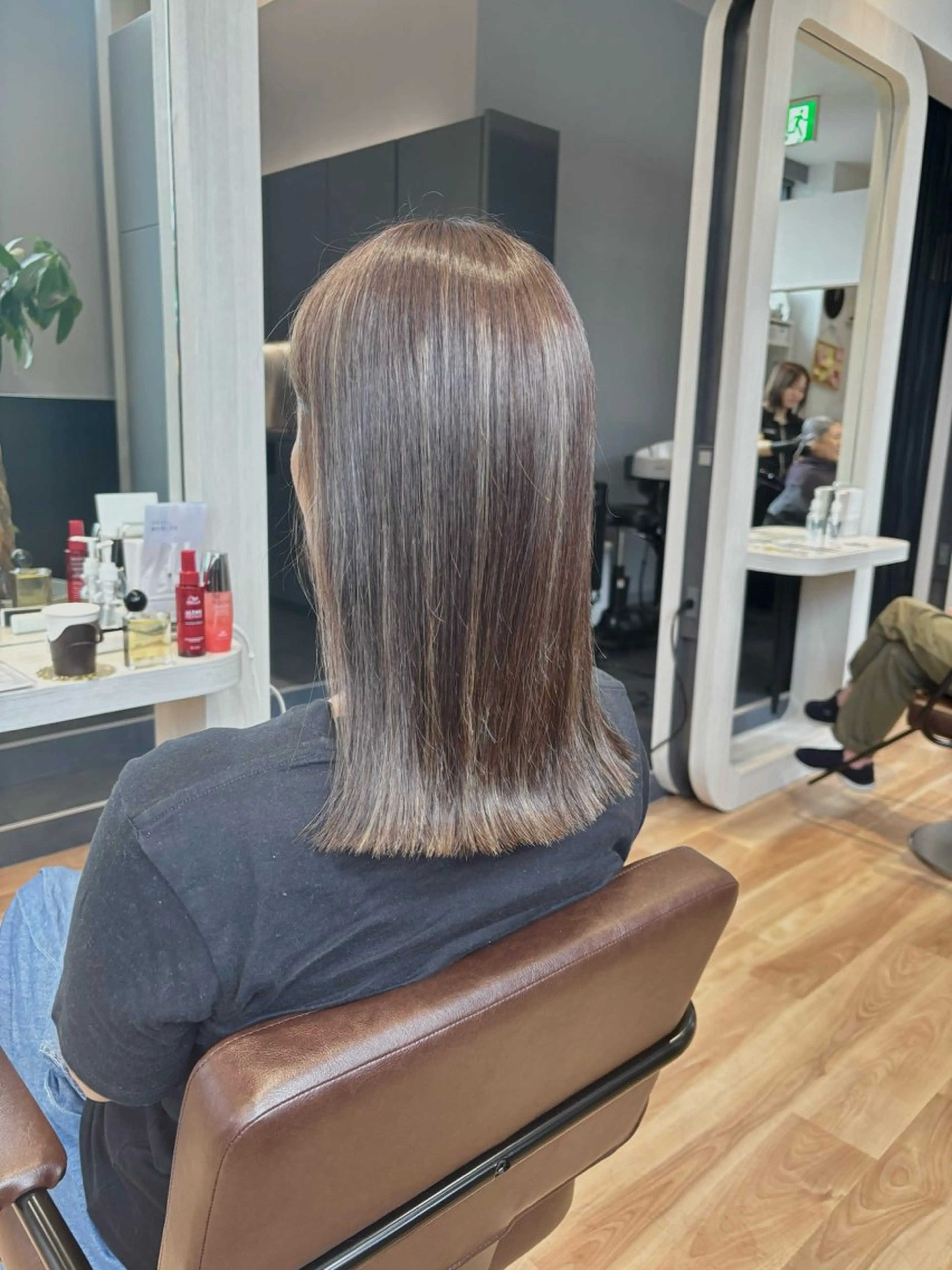 ミディアム カラー グレージュ ハイライトカラー ハイライト カット ヘアカラー STYLE エキシティ店所属・杉原魁/髪質改善/ 似合わせパーマのヘアスタイル