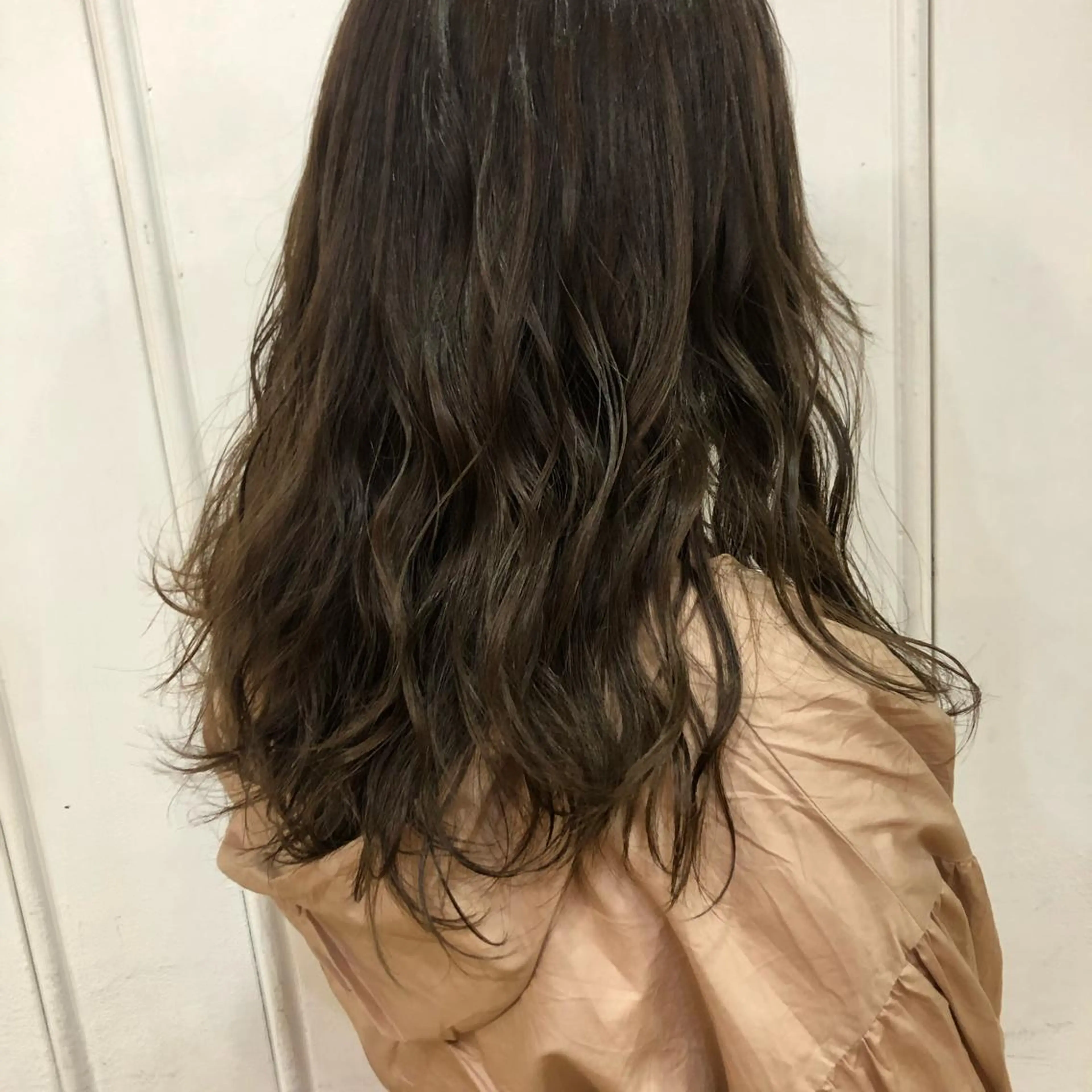 ロング カラー パーマ ヘアアレンジ ネイル マツエク・マツパ インナーカラー/ KANAのヘアスタイル