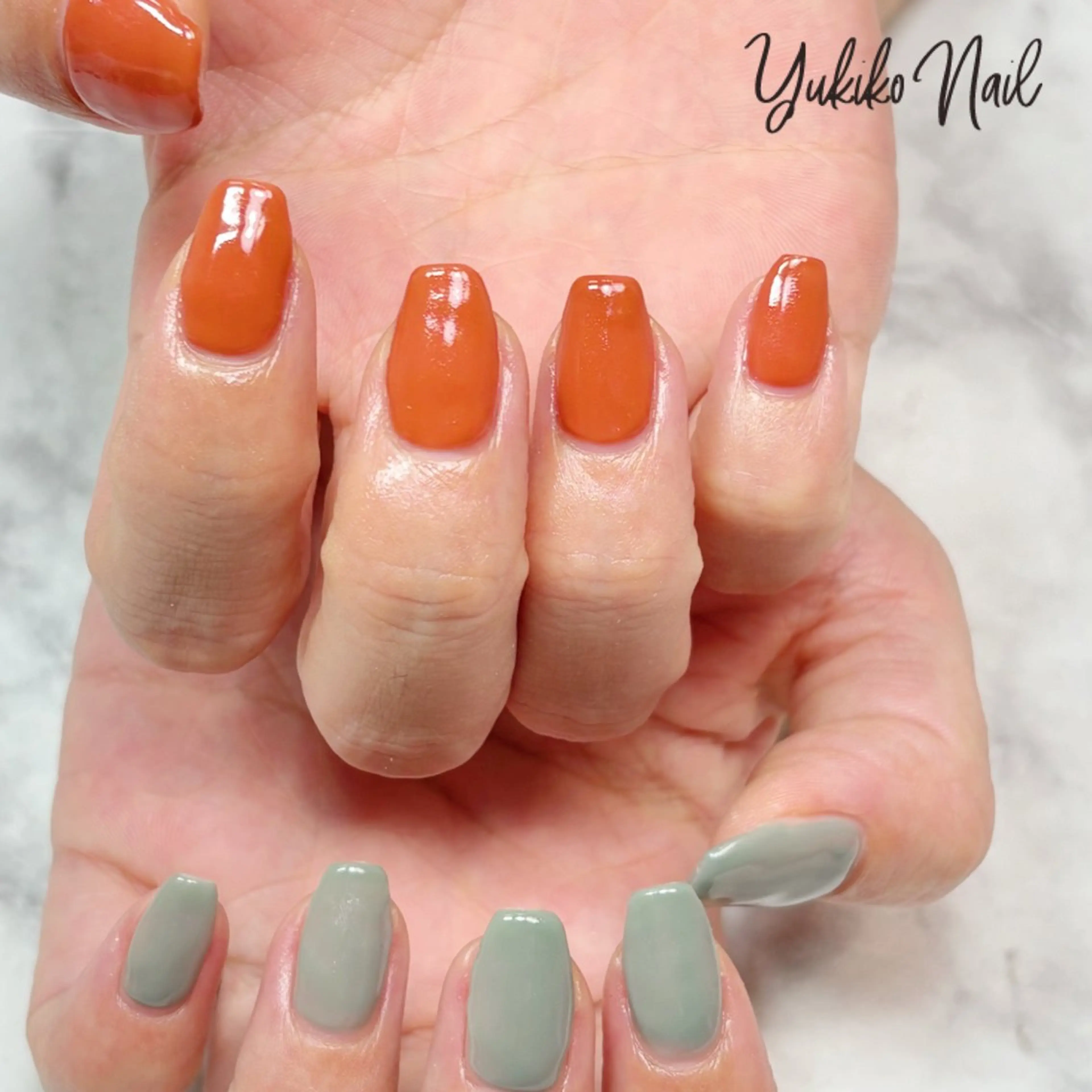 ネイル グリーン ワンカラーネイル オレンジ ハンドネイル ユキコ ネイルのネイルデザイン