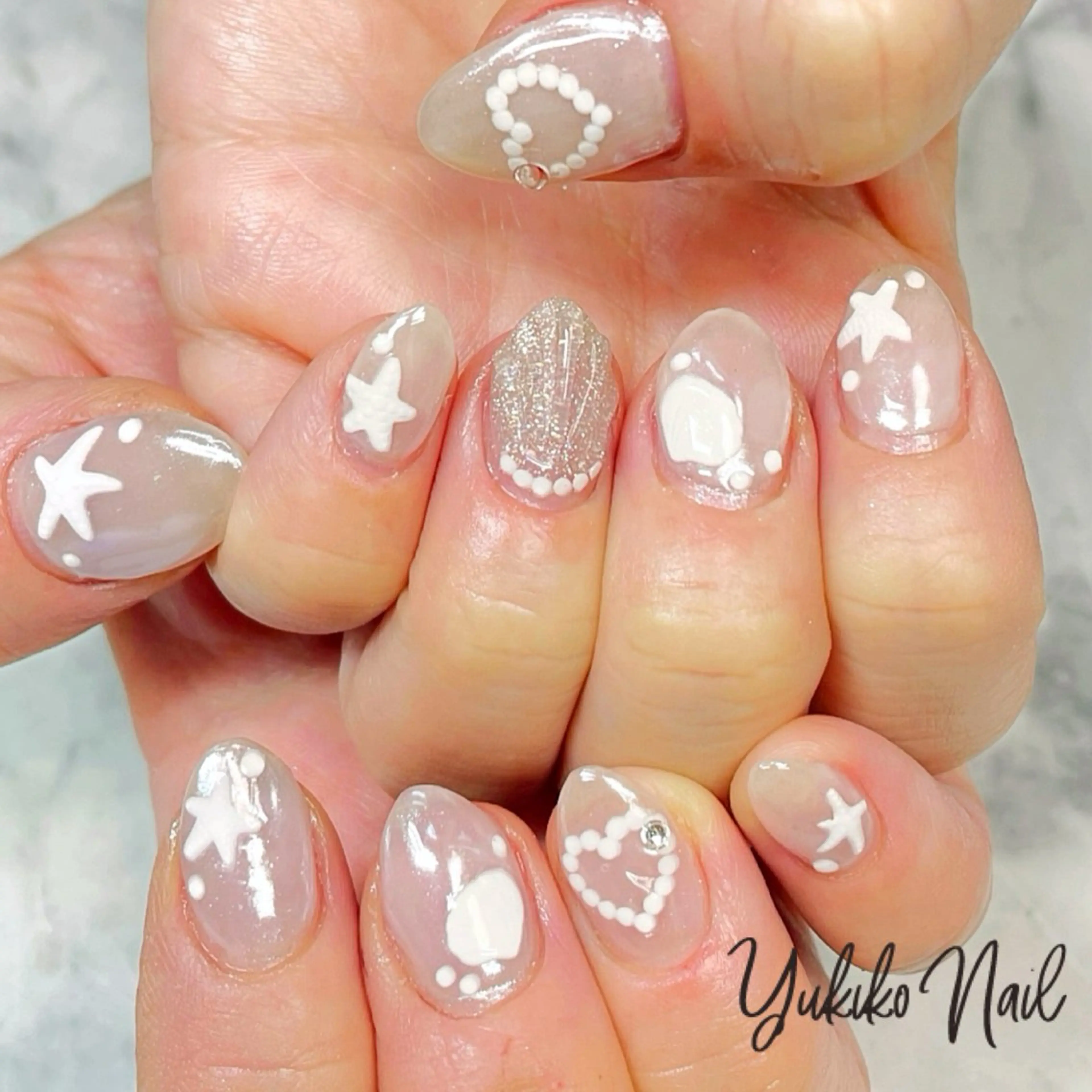 ネイル オーロラネイル マットネイル ミラーネイル 夏ネイル ホワイト ハンドネイル ユキコ ネイルのネイルデザイン