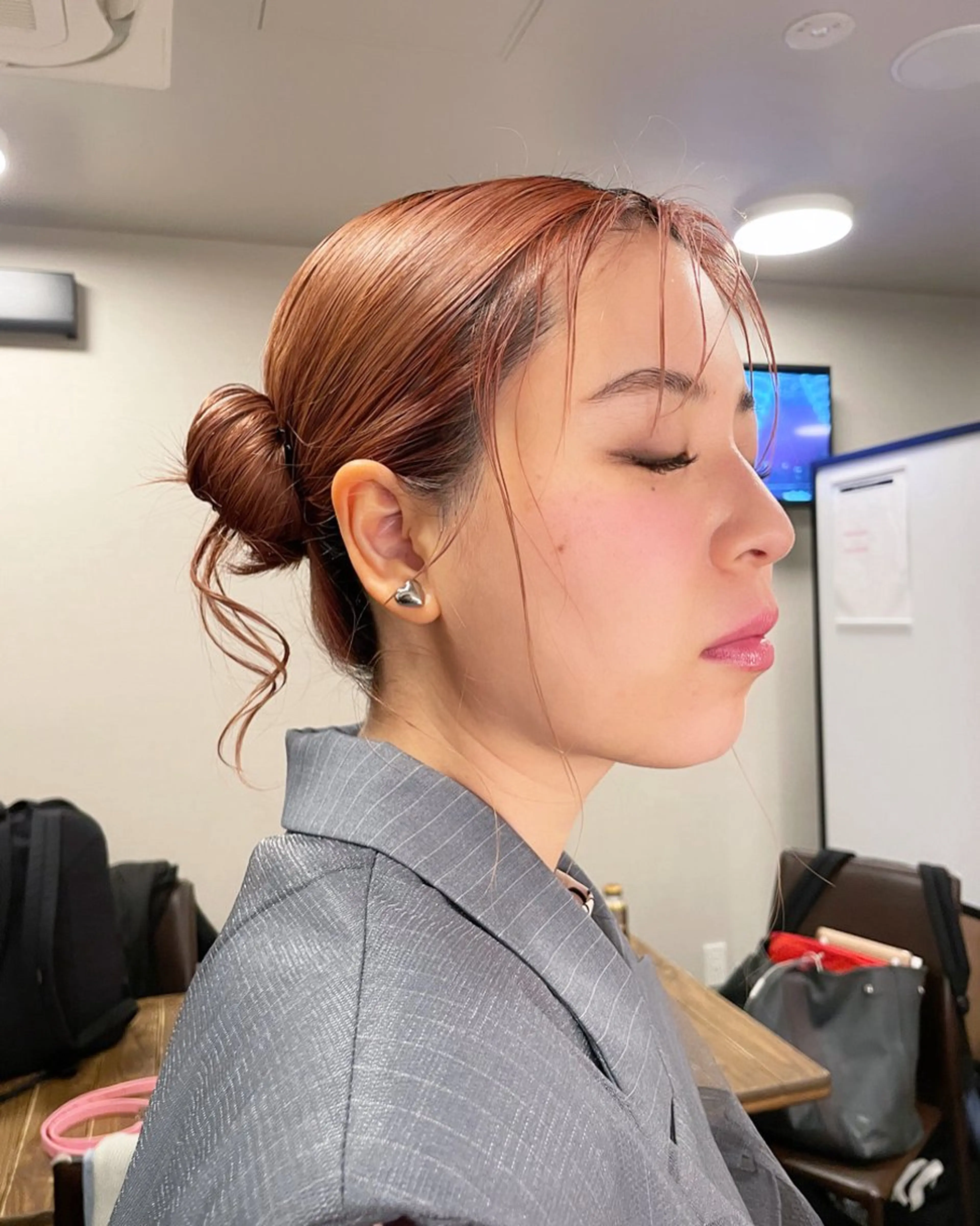 早朝も受付✨プロのヘアメイクが手掛けるヘアセット✨結婚式やパーティー、ちょっとしたお出かけに❤︎の写真