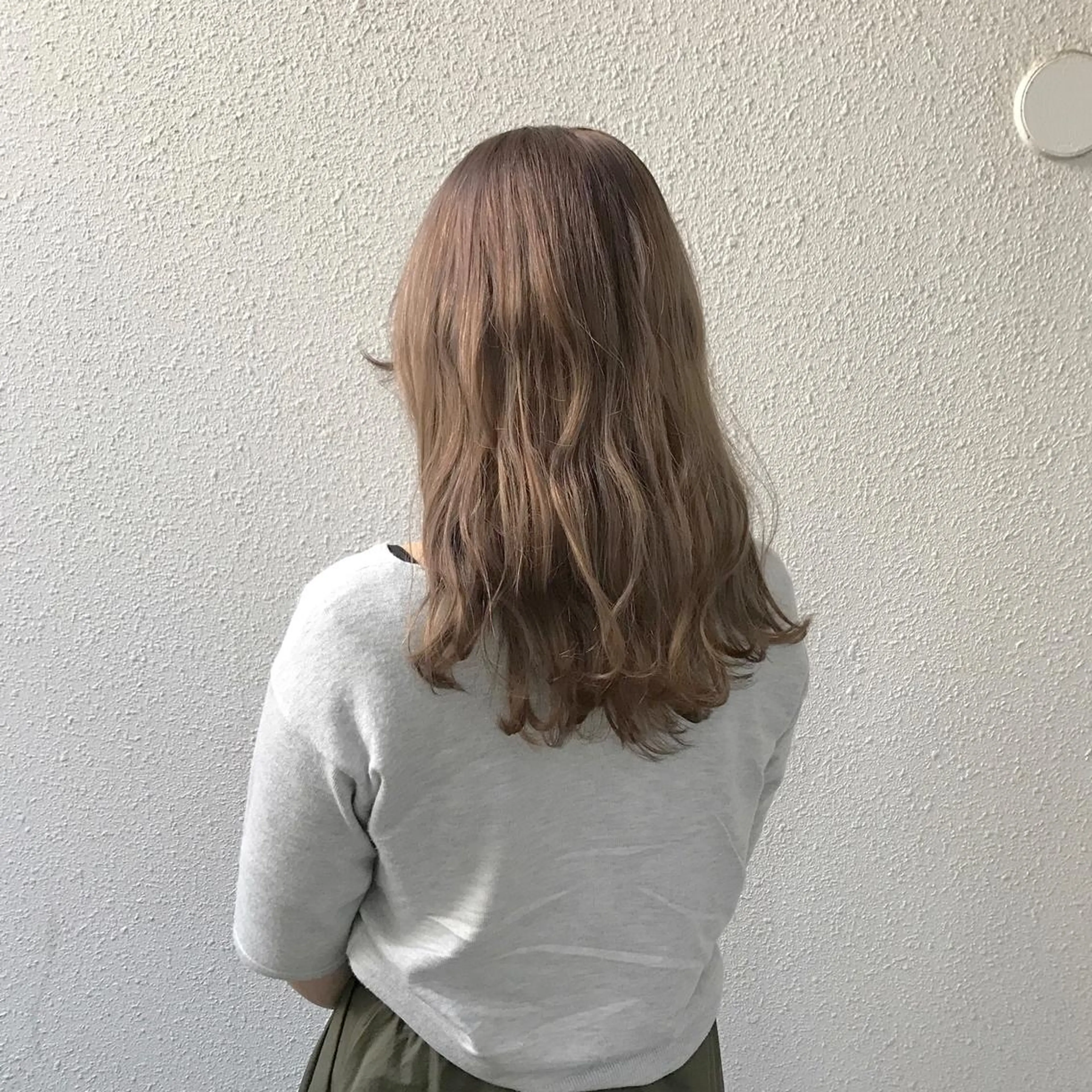 セミロング カラー グレージュ インナーカラー/天神 ブリーチ/吉田のヘアスタイル