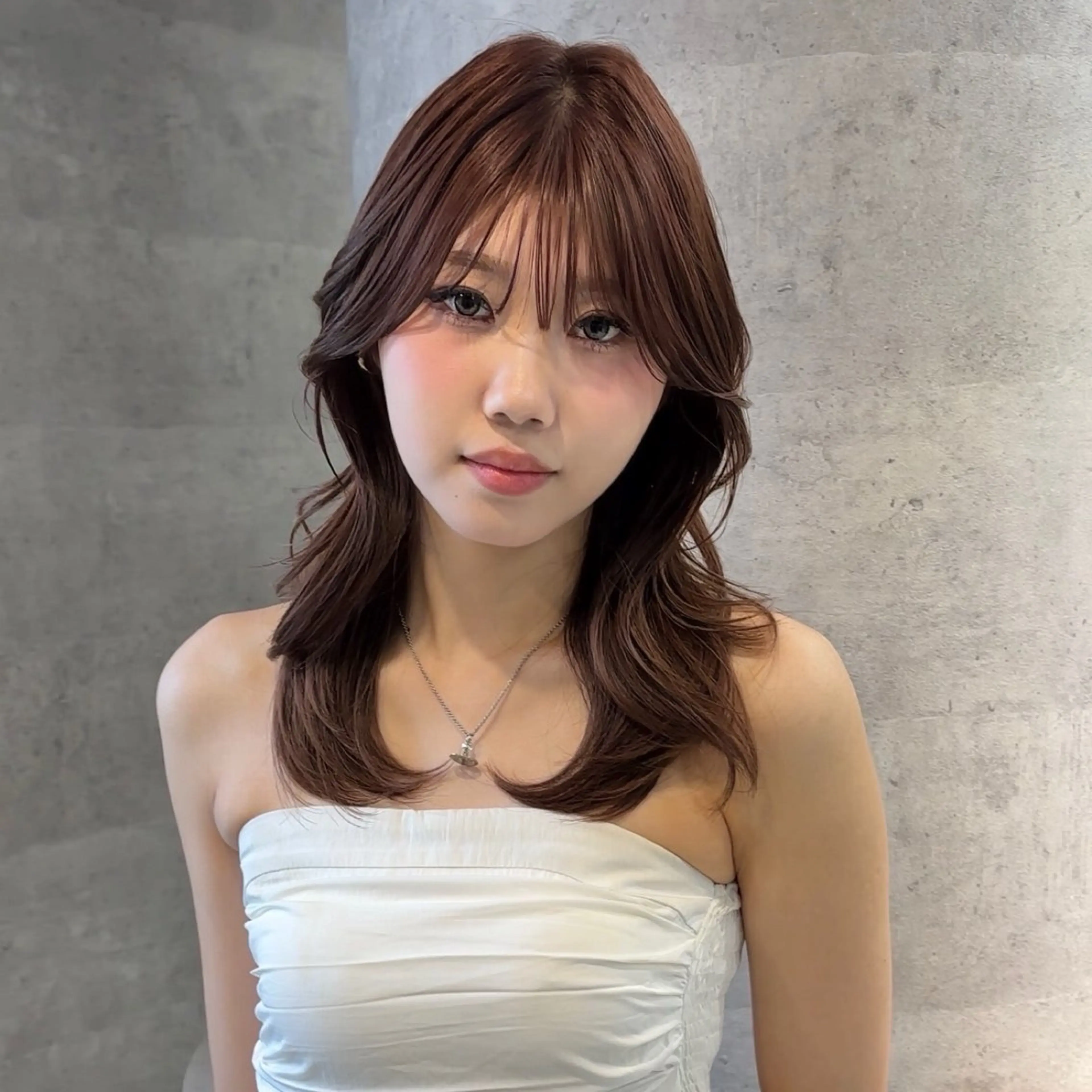 セミロング くびれヘア 顔周りカット 髪質改善 韓国風ヘア レイヤーカット lana hair 新宿/髪質改善/韓国のヘアスタイル