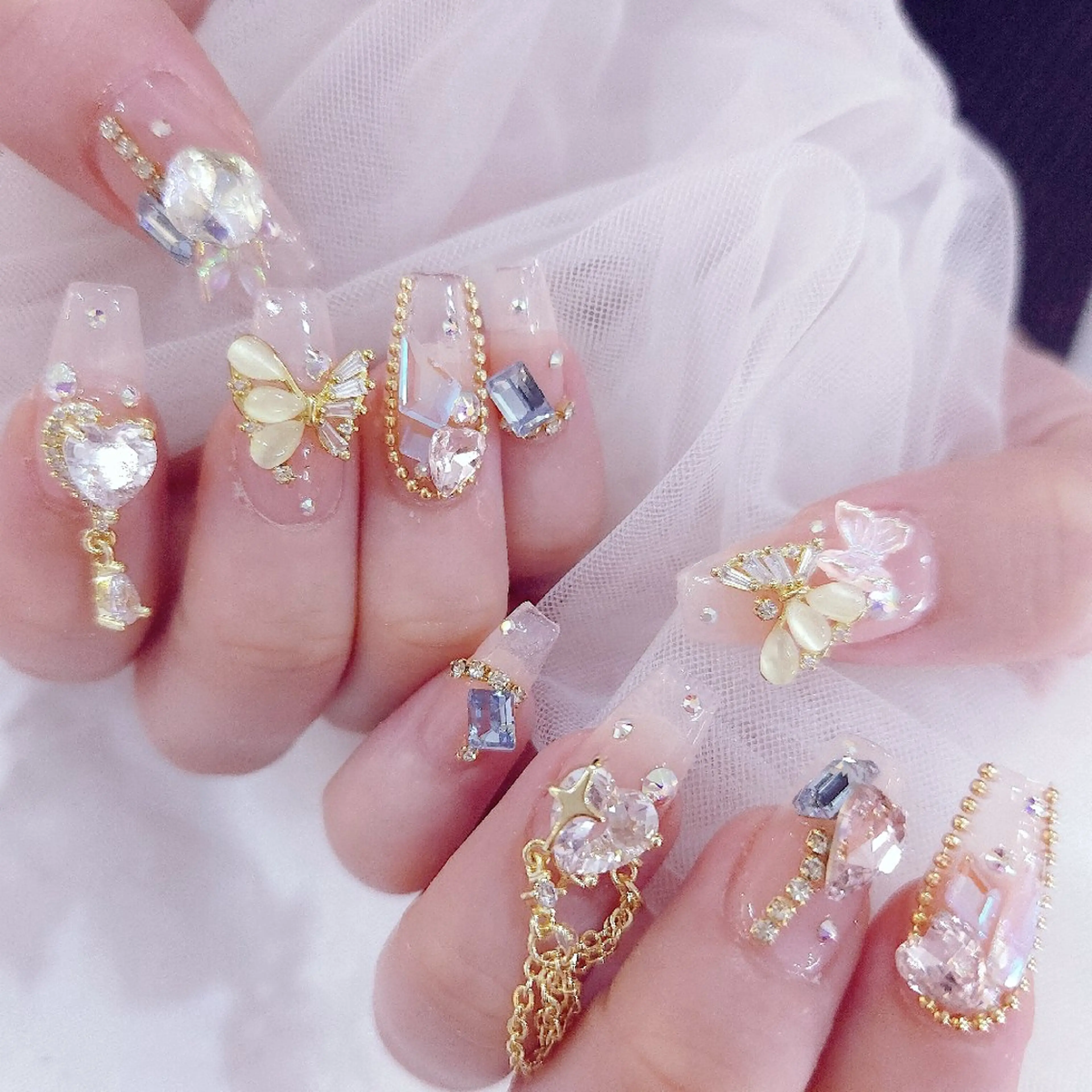 ネイル 梅田🦄中崎町🩵 u n o 0 1のネイルデザイン