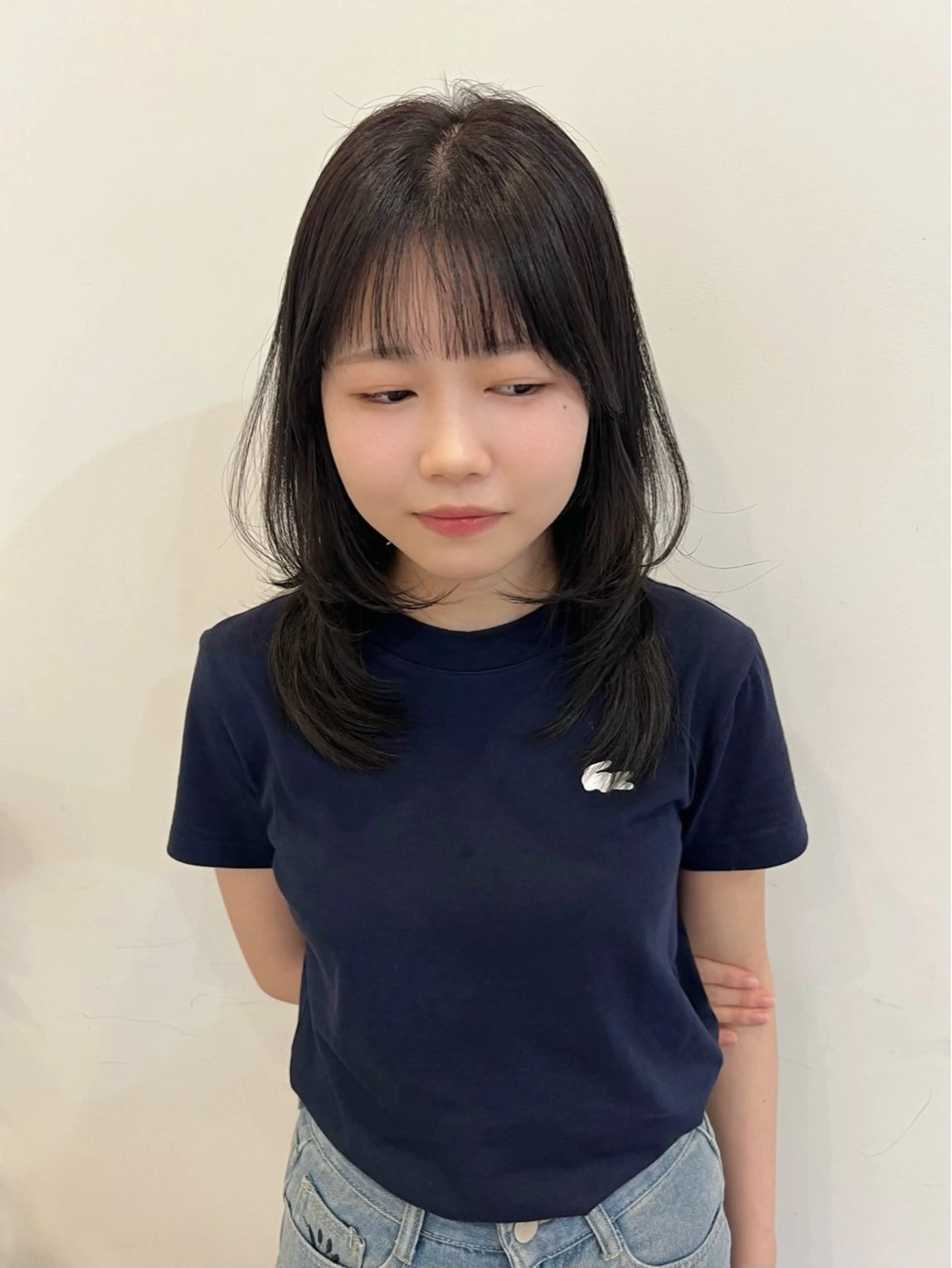 セミロング カット トリートメント 興津/韓国レイヤー ダブルカラー美髪縮毛のヘアスタイル