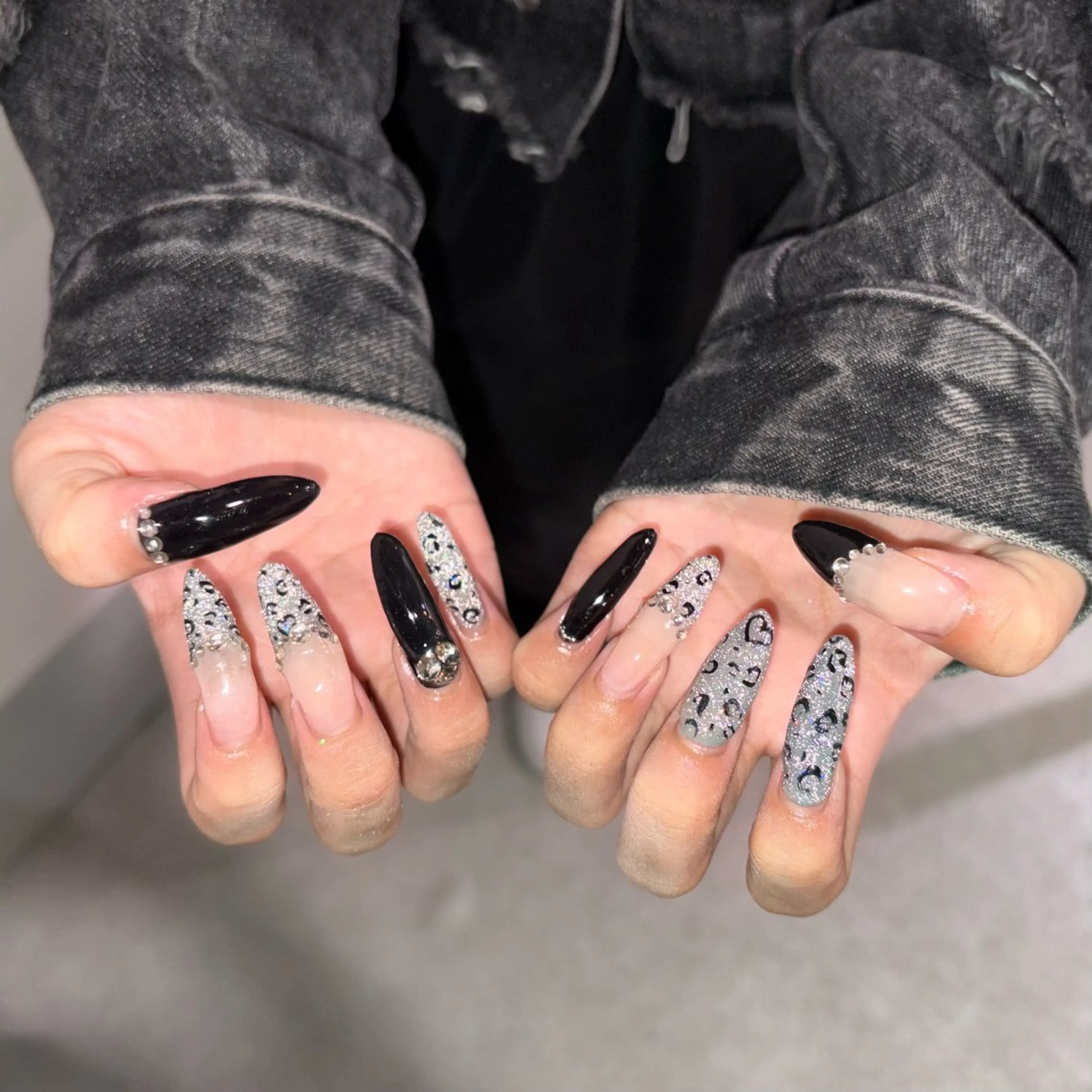 ネイル アニマル柄 アートネイル ブラウン 長さ出し ゴールド vante_aimi .パラジェル取扱店のネイルデザイン