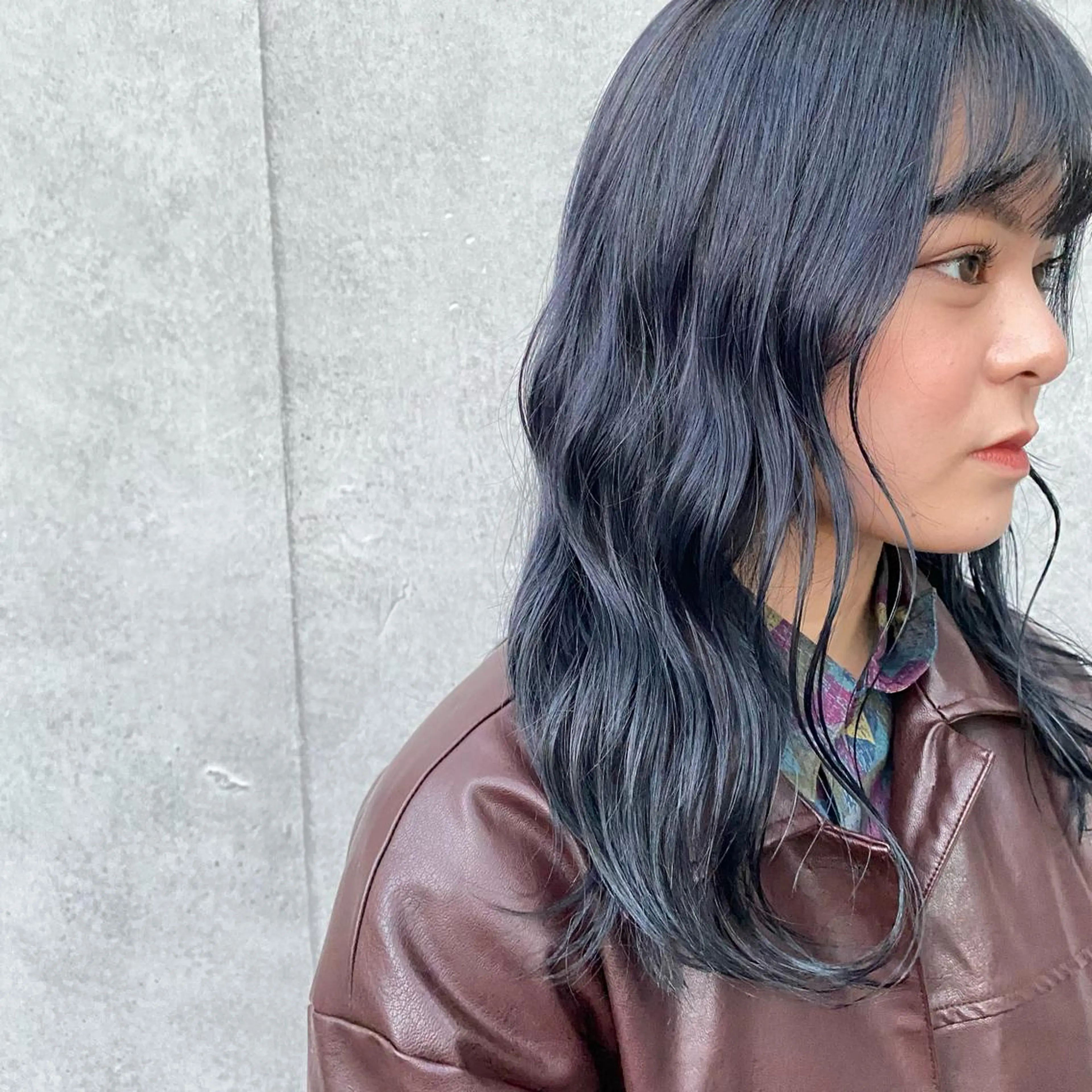 ロング カラー 黒髪 ブリーチ ブルーカラー ブルーブラック カラー職人 なかもと たつひろのヘアスタイル