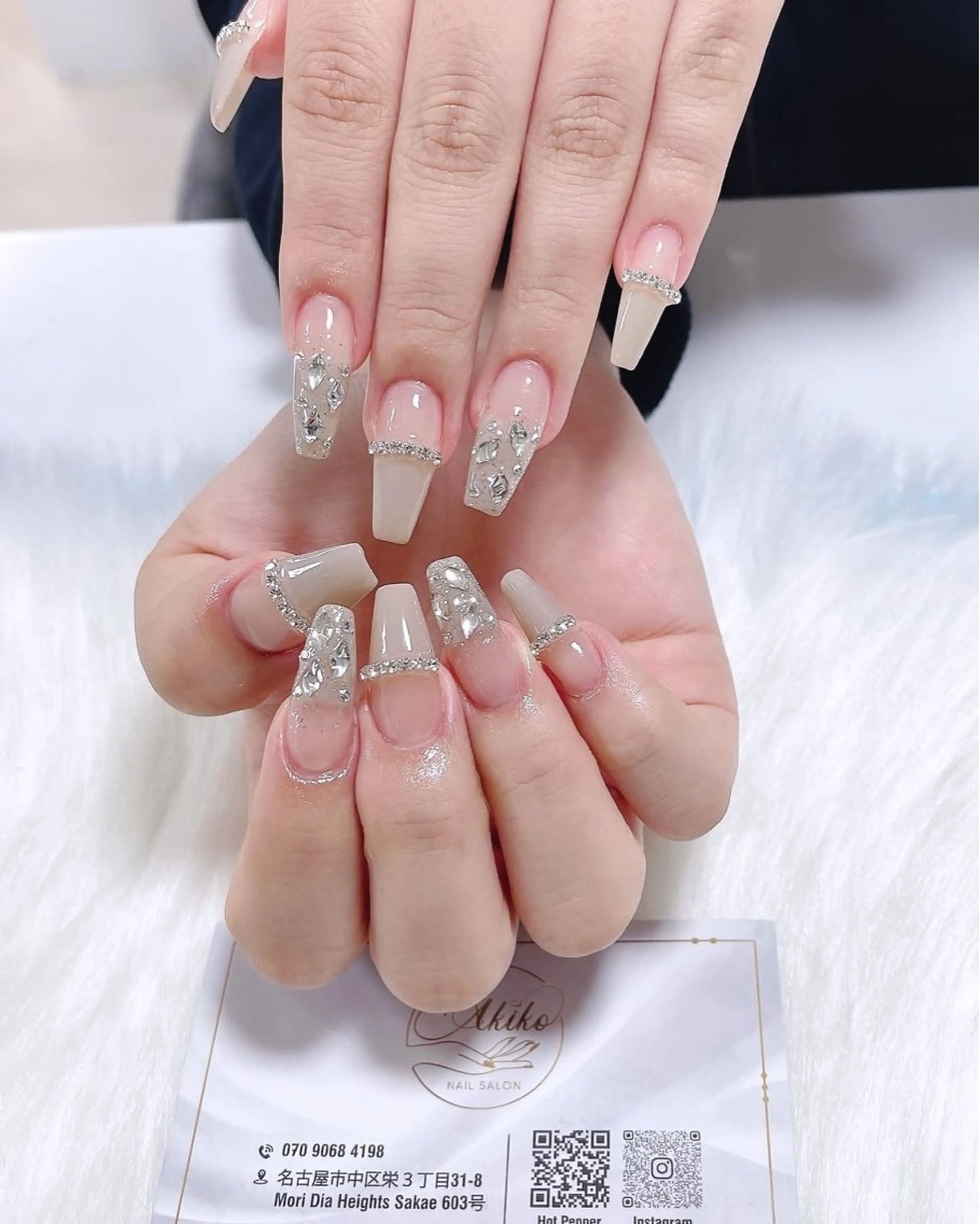 ネイル フットネイル ジェルネイル 韓国ネイル マグネットネイル 持ち込み ハンドネイル AKIKO ネイルサロンのネイルデザイン