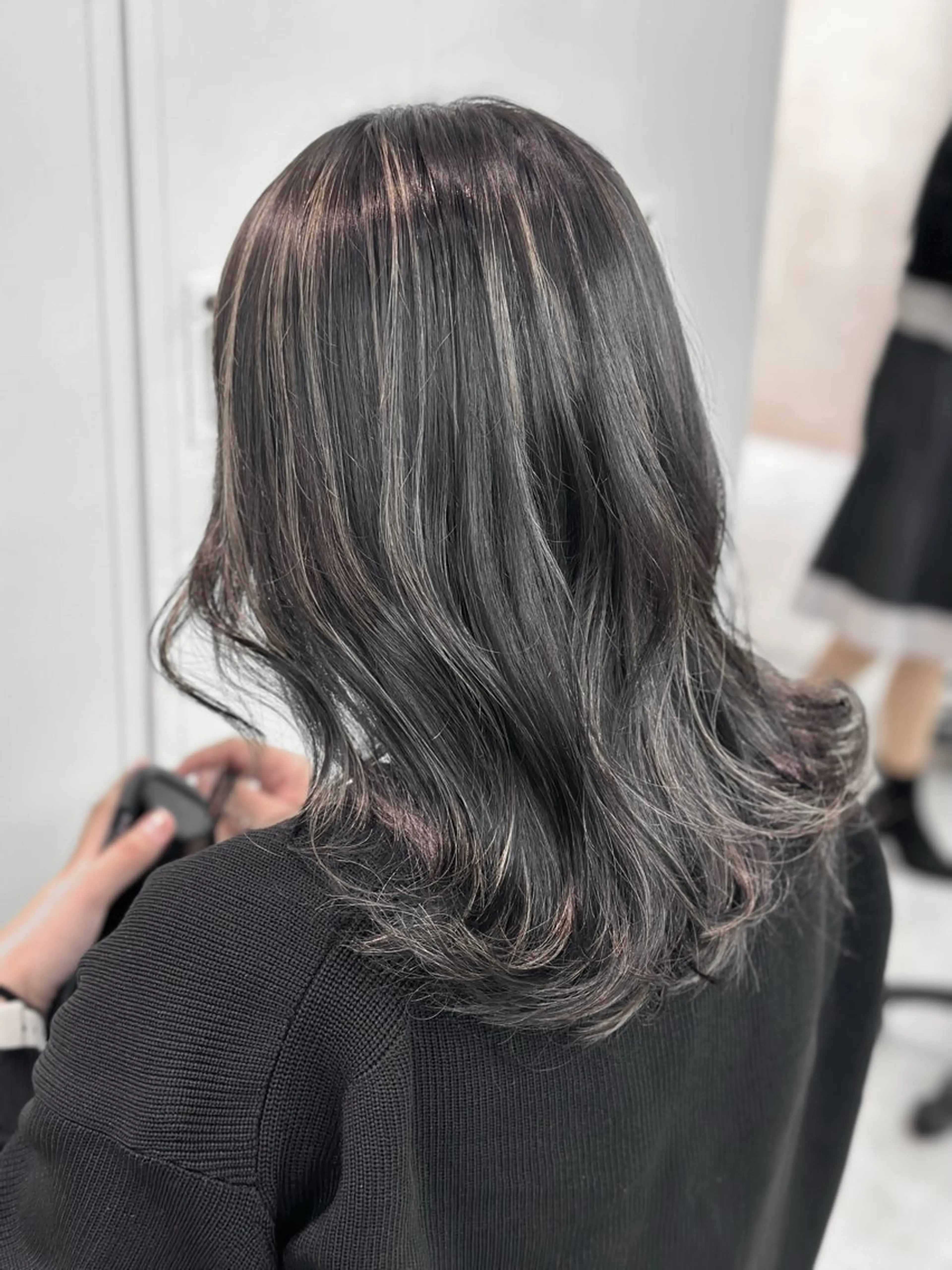 セミロング カラー 🤍透明感カラー🤍 Moeのヘアスタイル