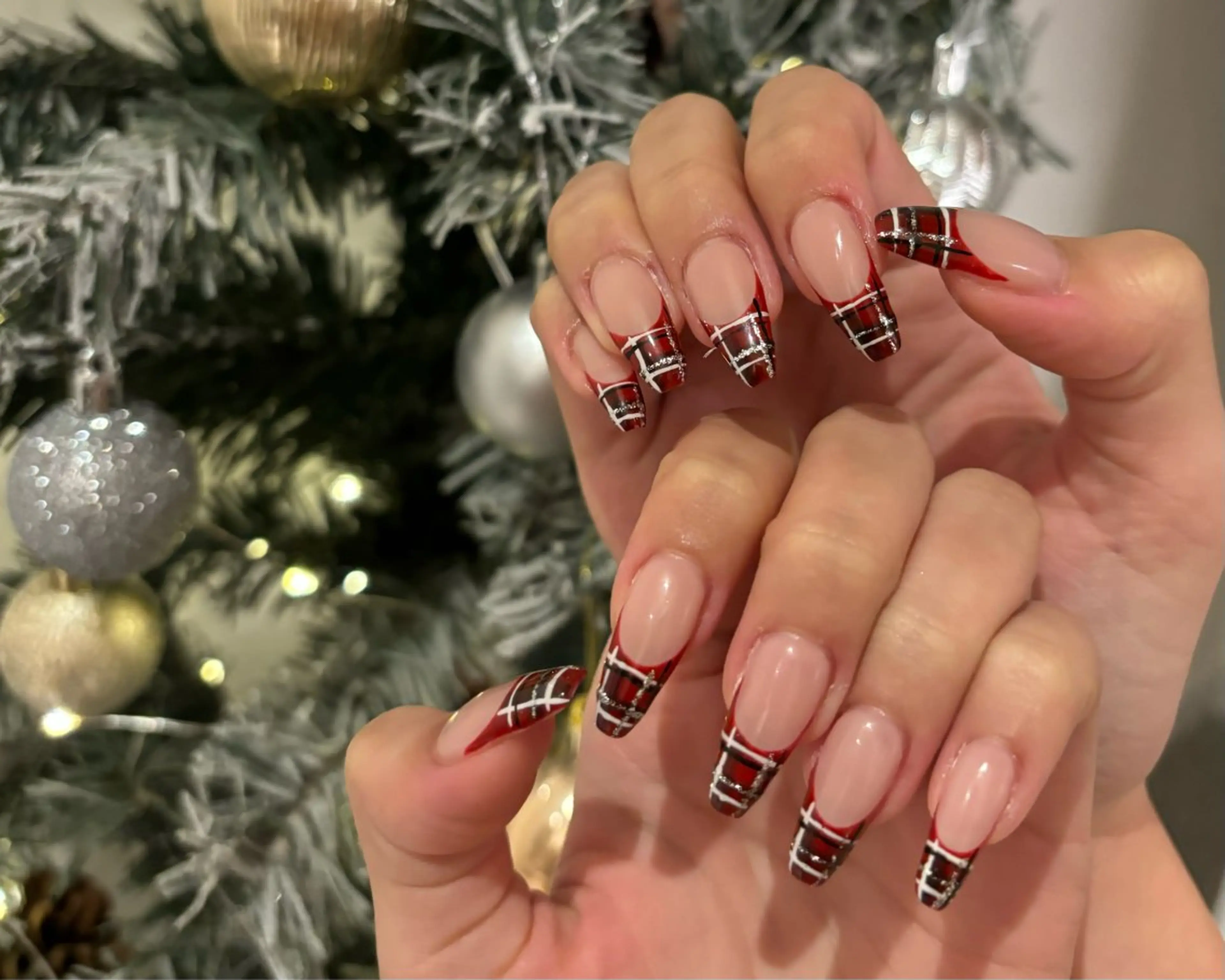 ネイル フレンチネイル ハンドネイル era Sahoのネイルデザイン