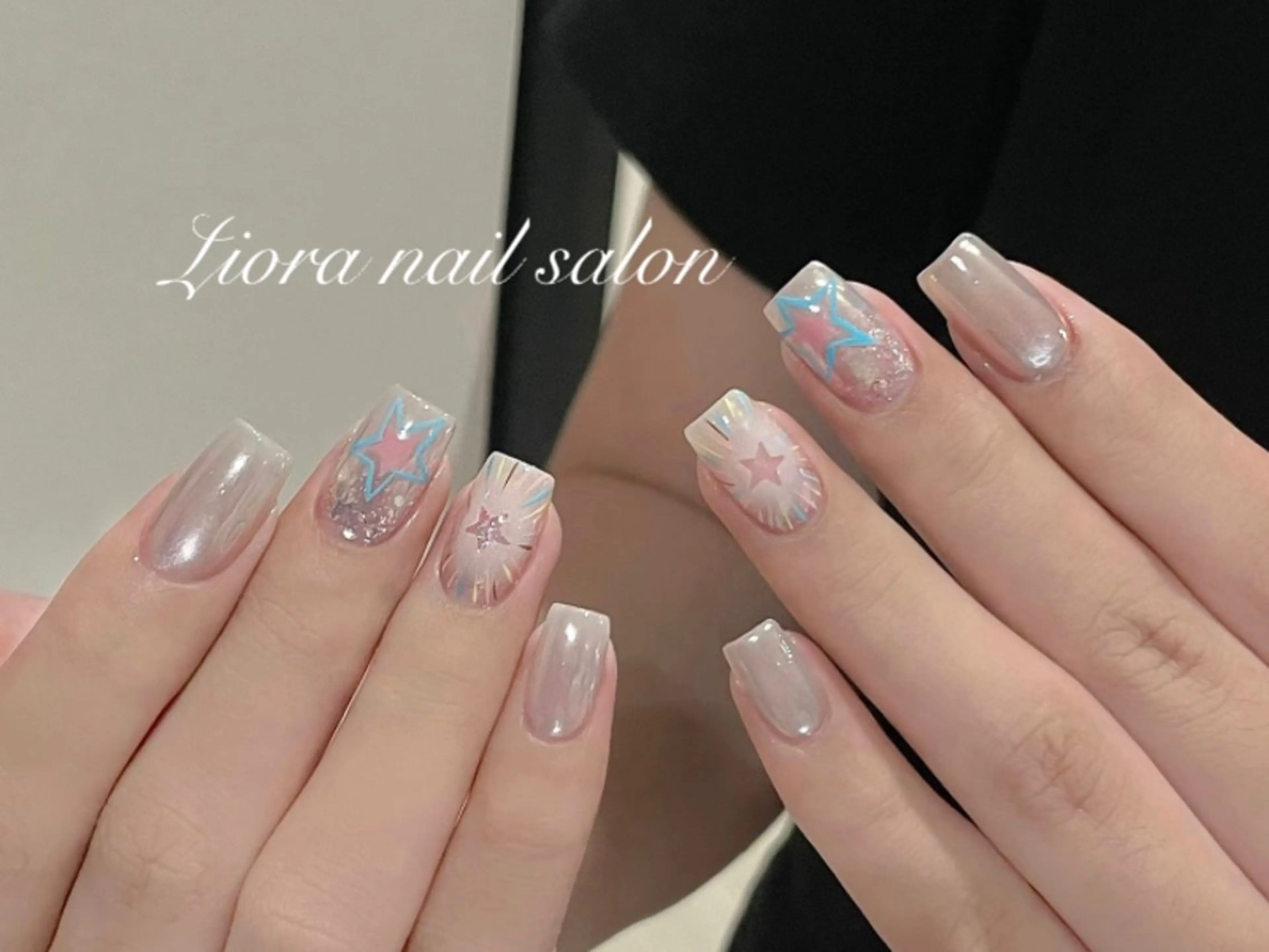ネイル フレンチネイル ジェルネイル ガーリー グラデーション キラキラネイル ハンドネイル Liora nail スカルプ専門店のネイルデザイン