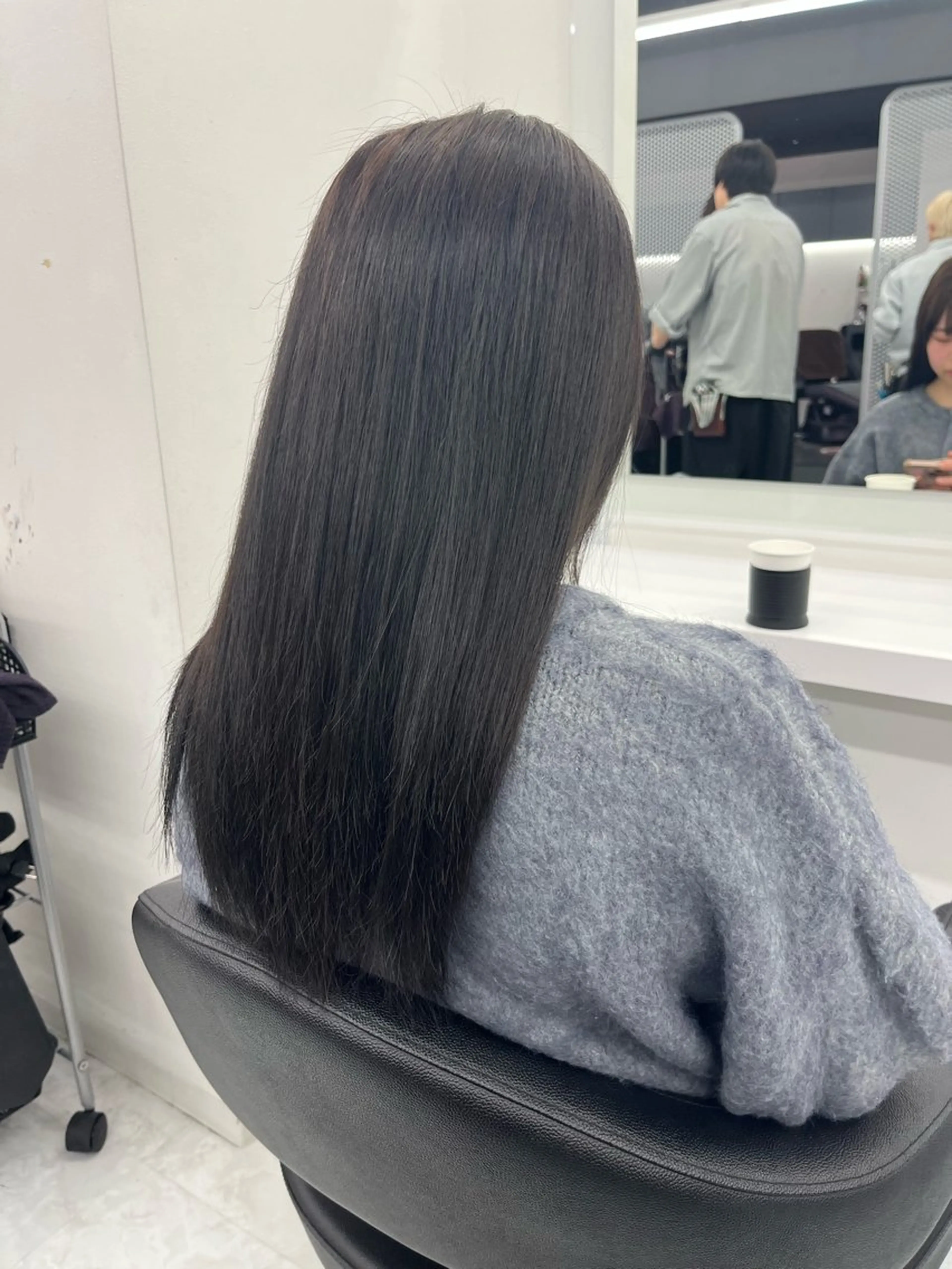 ロング カラー ダークグレー ダークグレージュ グレージュ ヘアカラー トリートメント 💖トレンド春夏 カラー💖FUTAのヘアスタイル