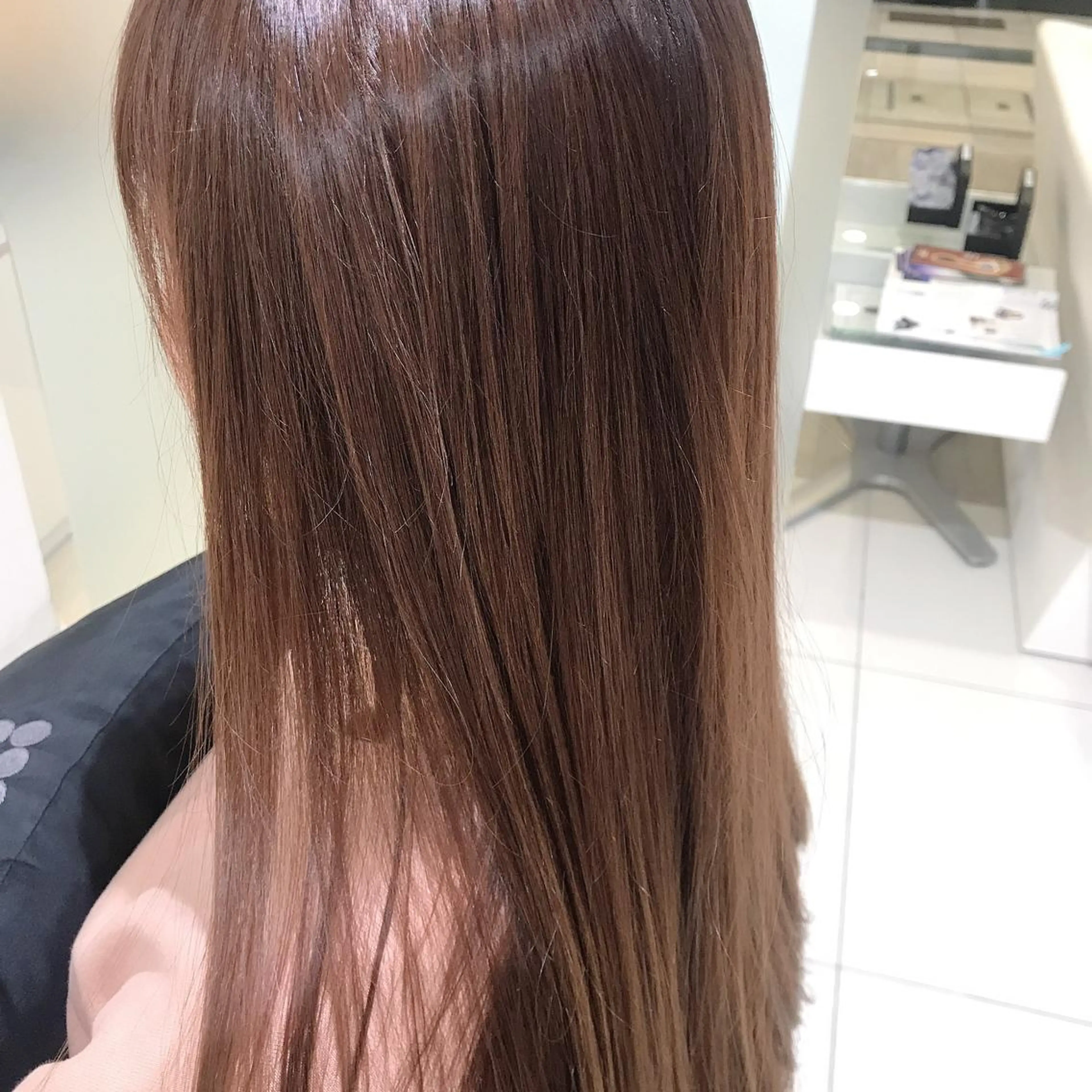 ロング カラー ベージュカラー ピンクカラー ピンクベージュ トリートメント 田中 あかねのヘアスタイル