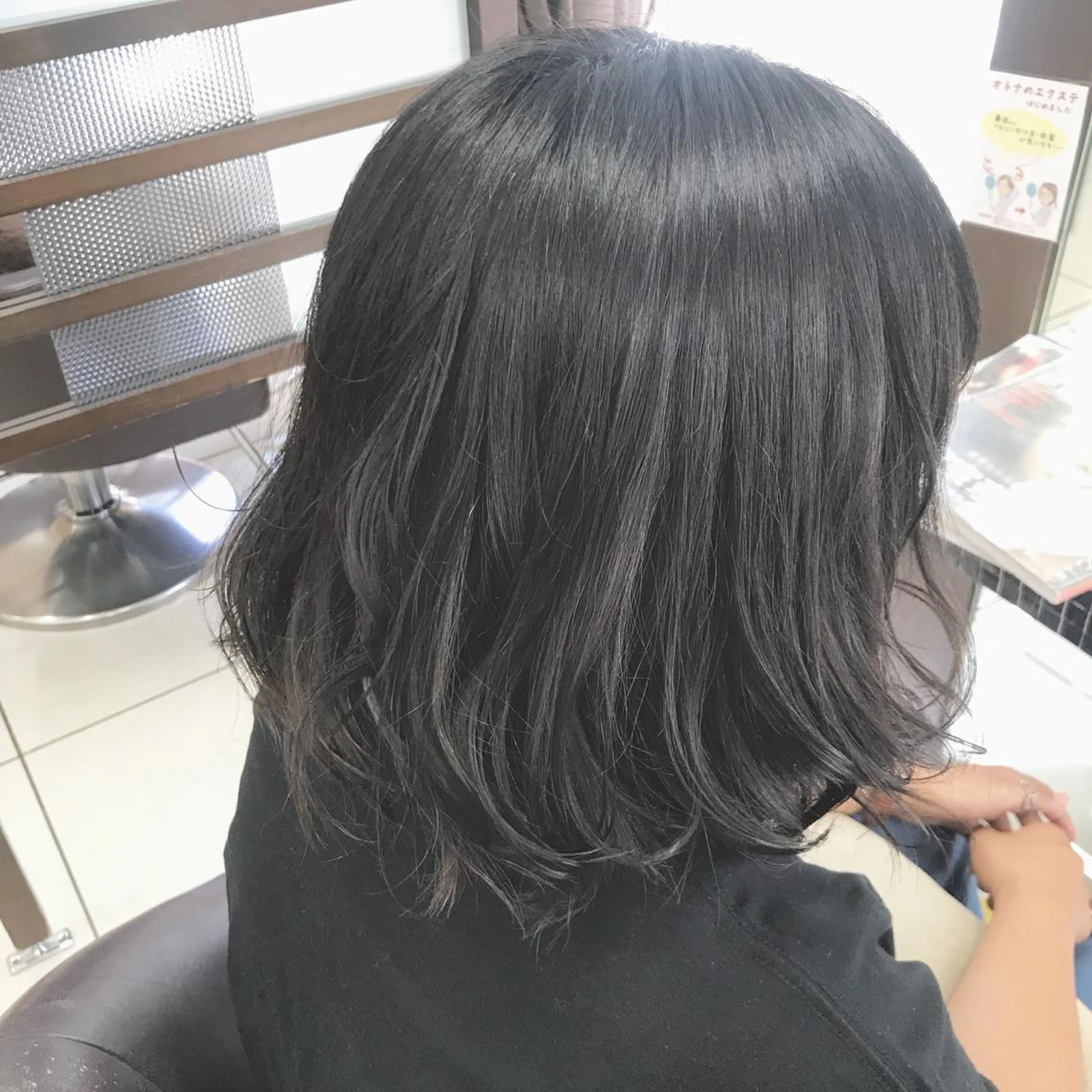 ショート カラー シールエクステ✨️韓 国羽エクステ🪽和希のヘアスタイル