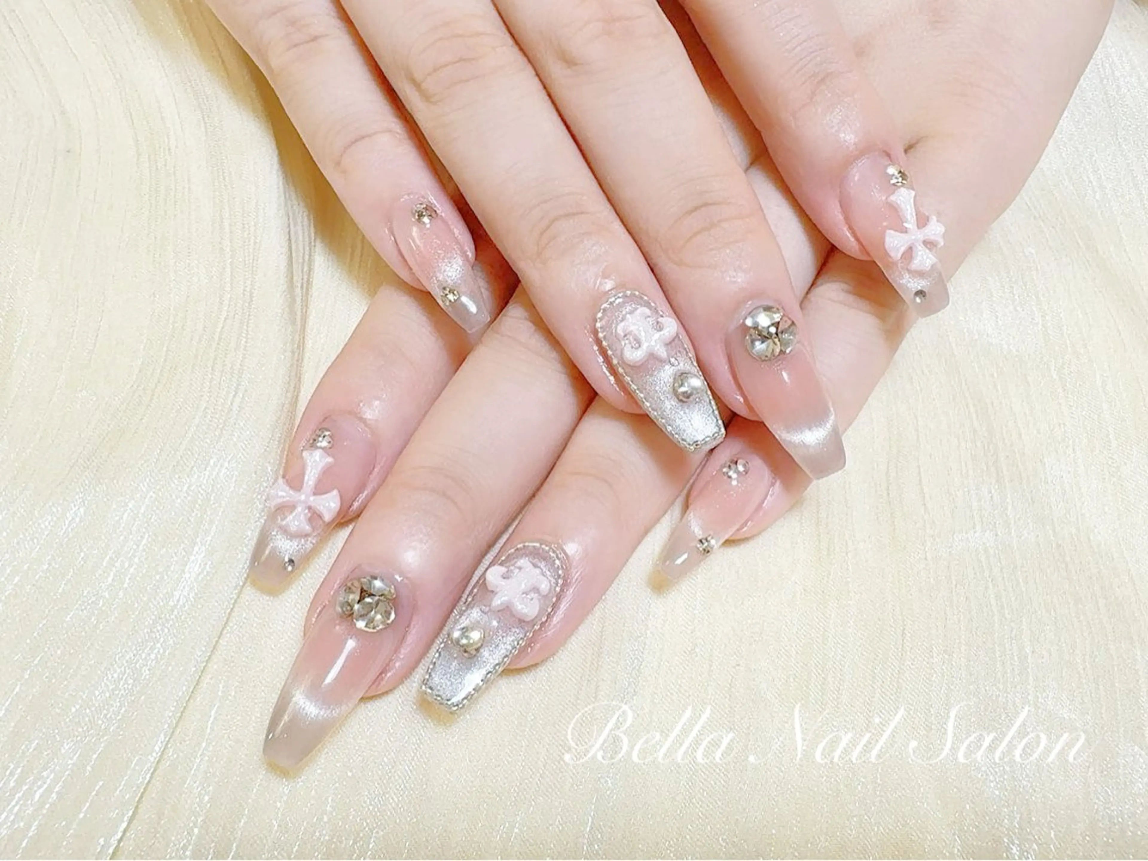 ネイル ハンドネイル Bella Nail Salonパラジェルのネイルデザイン