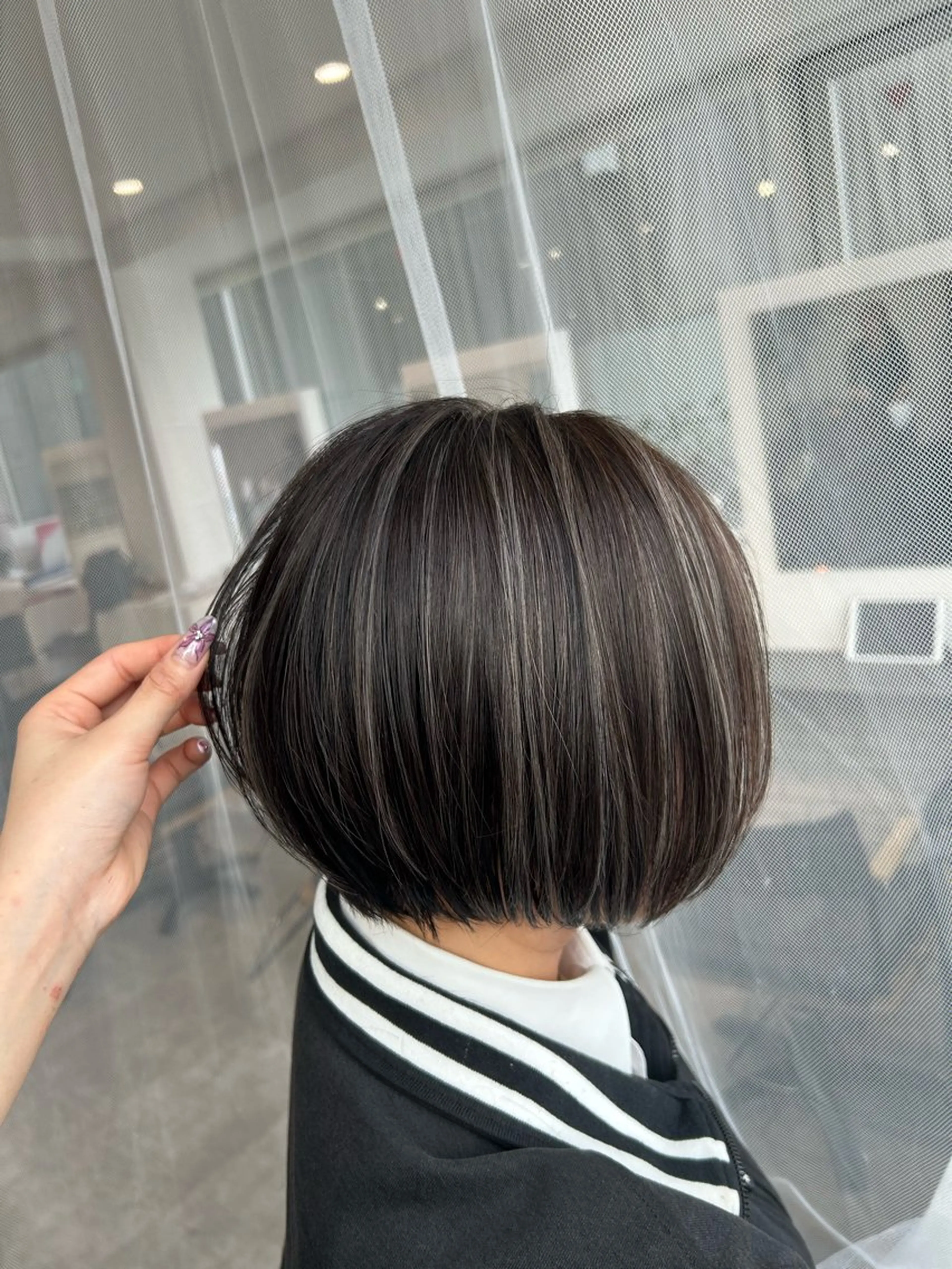 ショート カラー ヘアカラー ブリーチ/ベージュ /レイヤー/ひよりのヘアスタイル