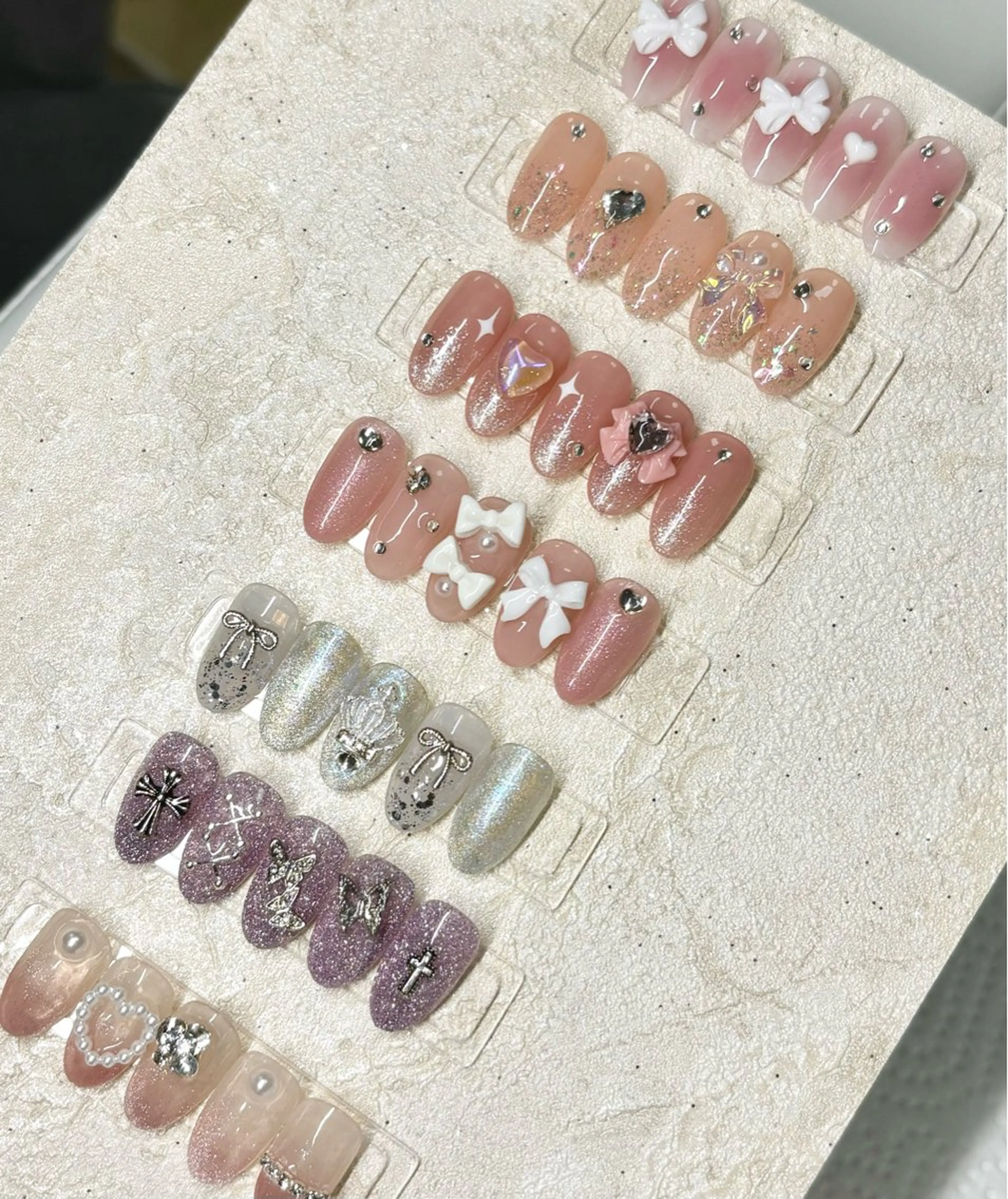 ネイル 夏ネイル ワンホンネイル ETE LUNA NAILのネイルデザイン