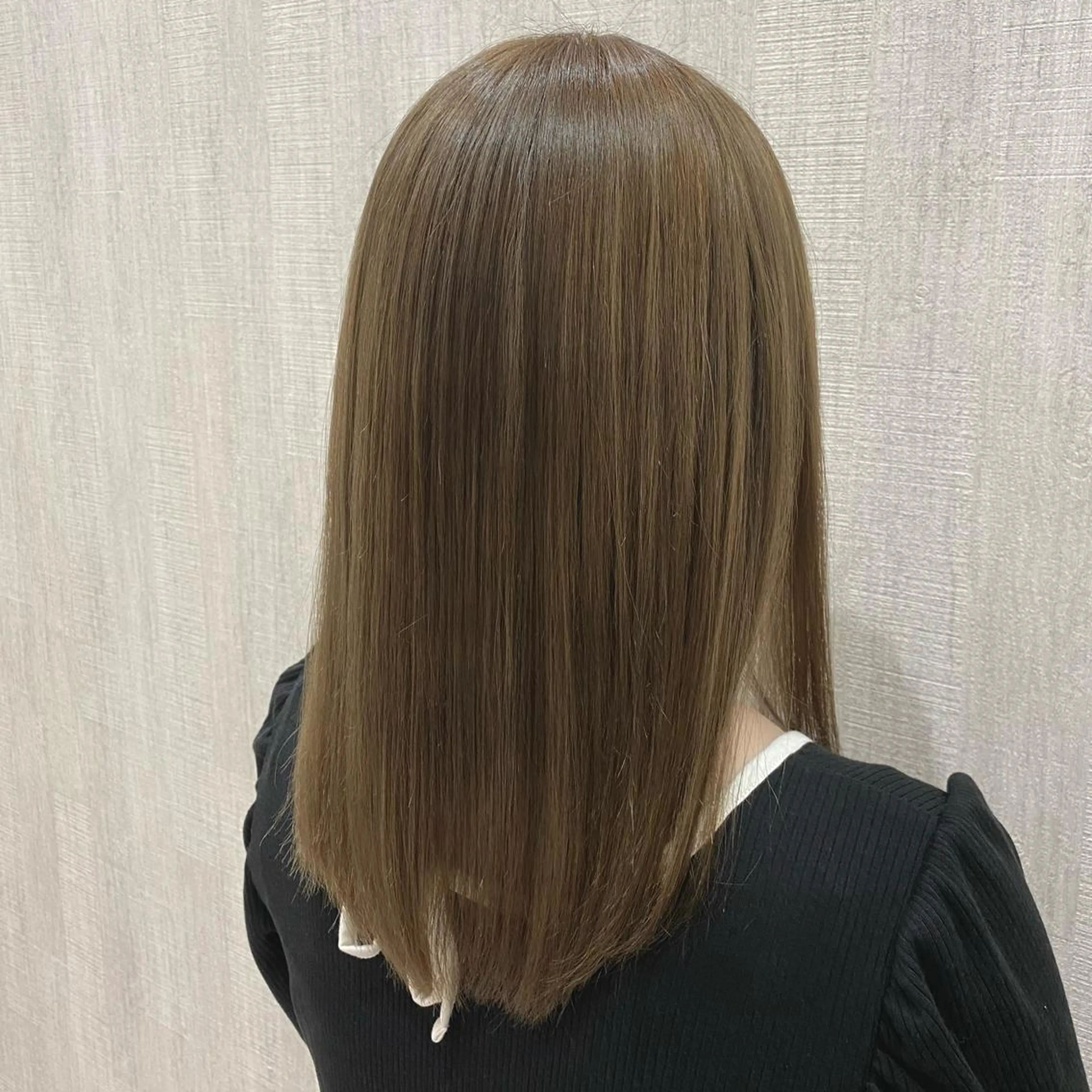 ミディアム カラー カット ヘアカラー トリートメント 🫧透け感⋆艶髪💎 山口アヤカのヘアスタイル