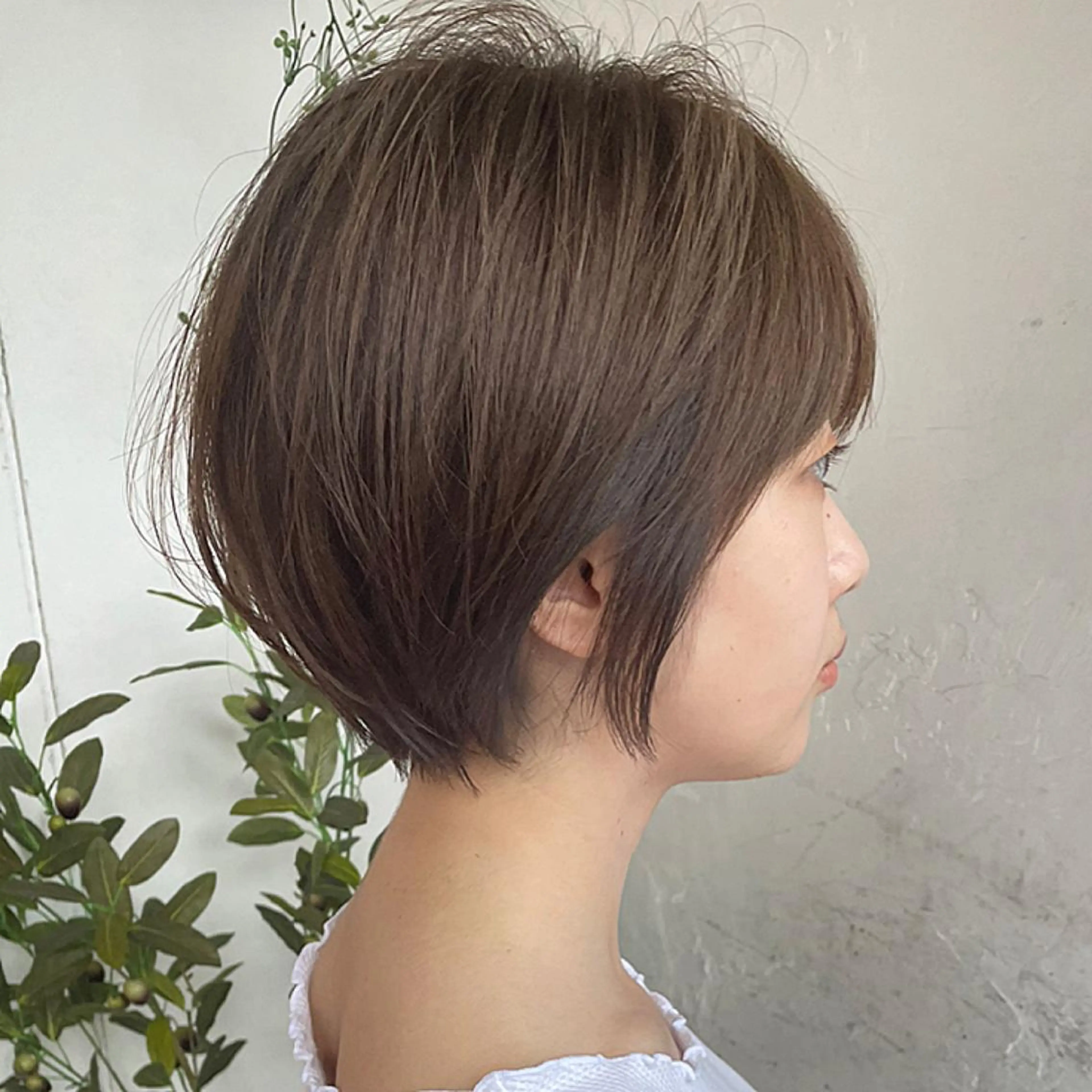 ショート カラー ショートボブ ハンサムショート 丸みショート デザインカラー ハイライトカラー カット ヘアカラー トリートメント 京都大人女性ショート 徒歩1分/秋山のヘアスタイル