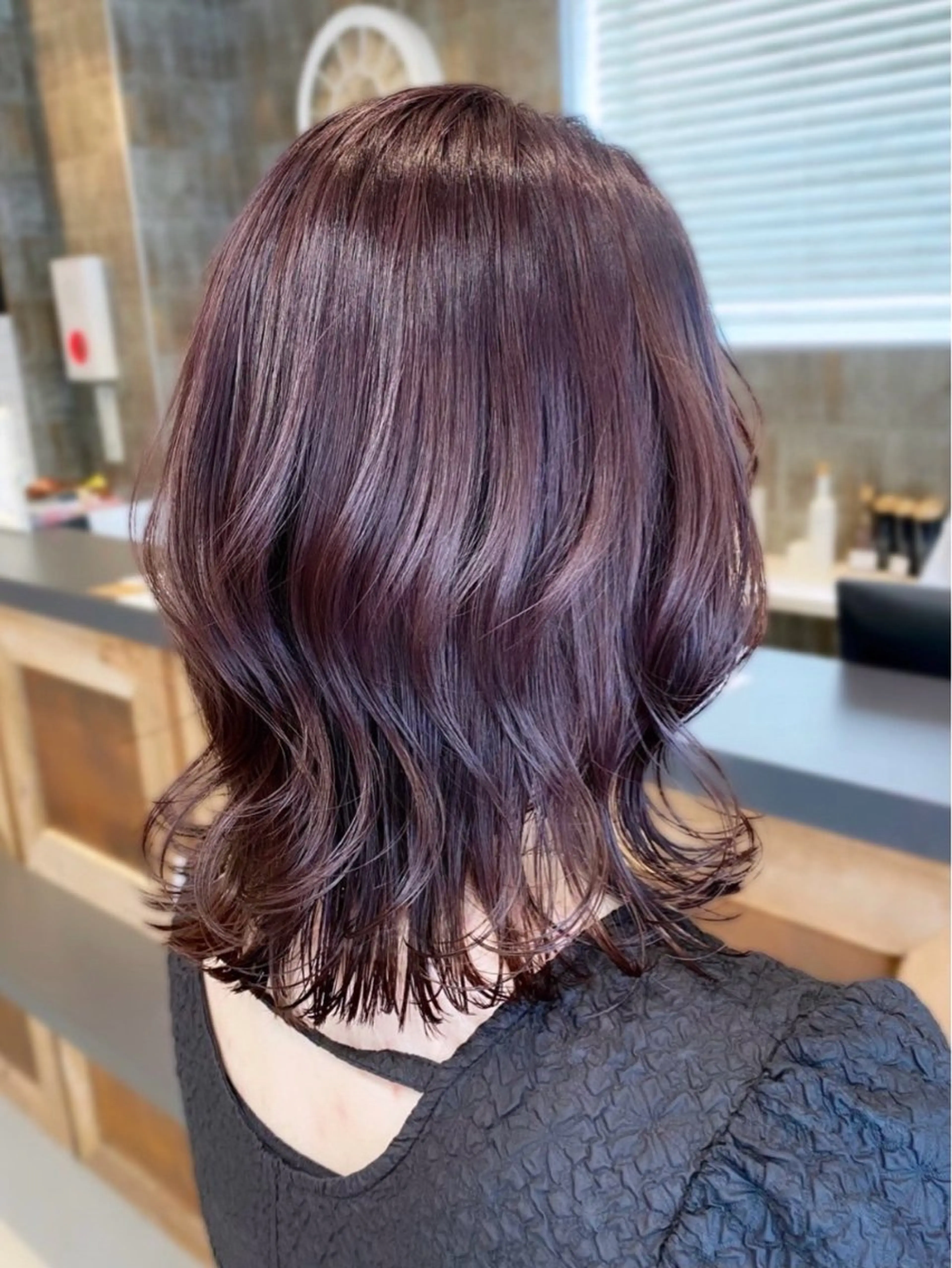 ミディアム カラー ヘアカラー 渋谷 奏菜のヘアスタイル