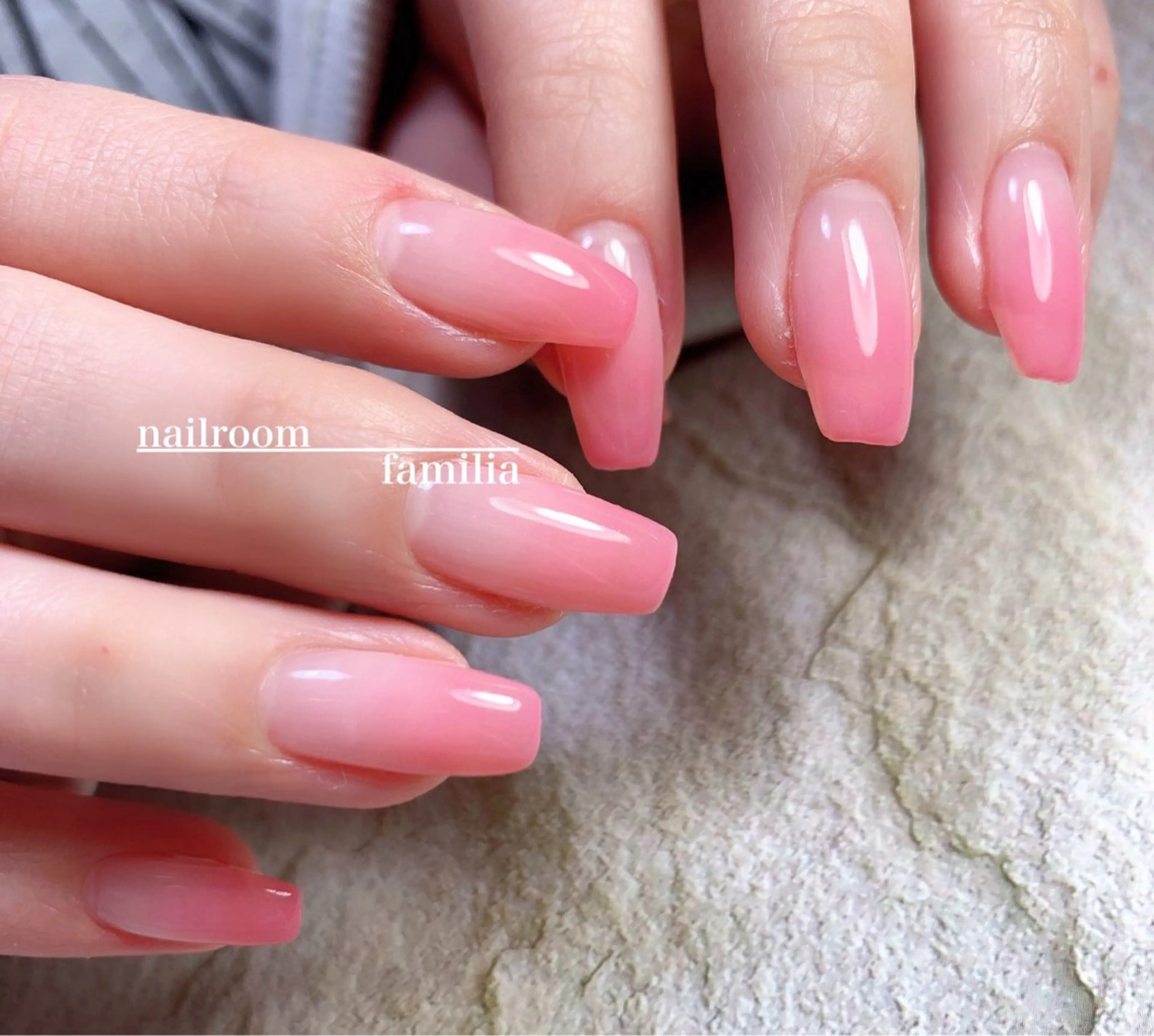 ネイル ハンドネイル -nailroom- familiaのネイルデザイン