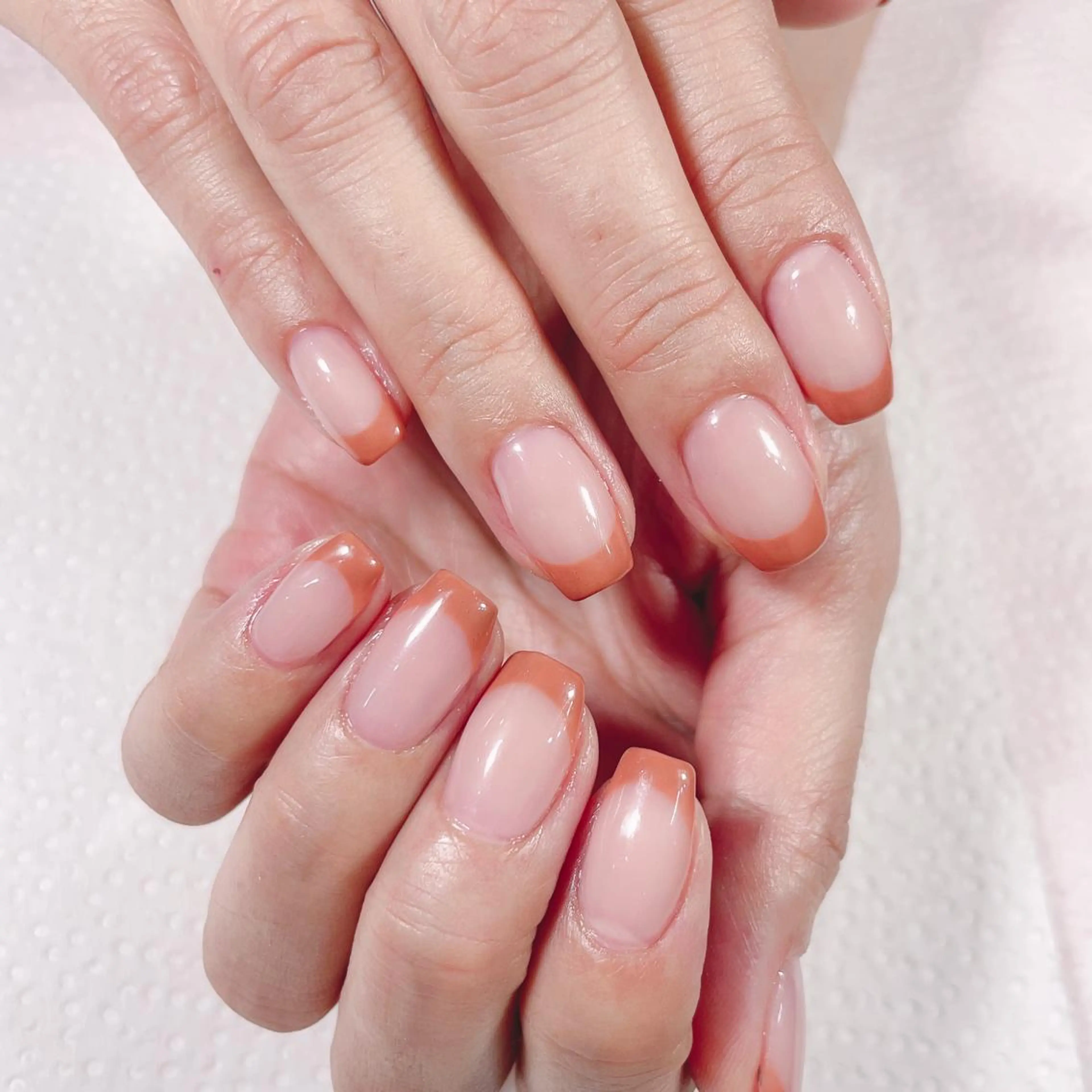 ネイル ブラウン フレンチネイル ハンドネイル CHIARA nailsのネイルデザイン