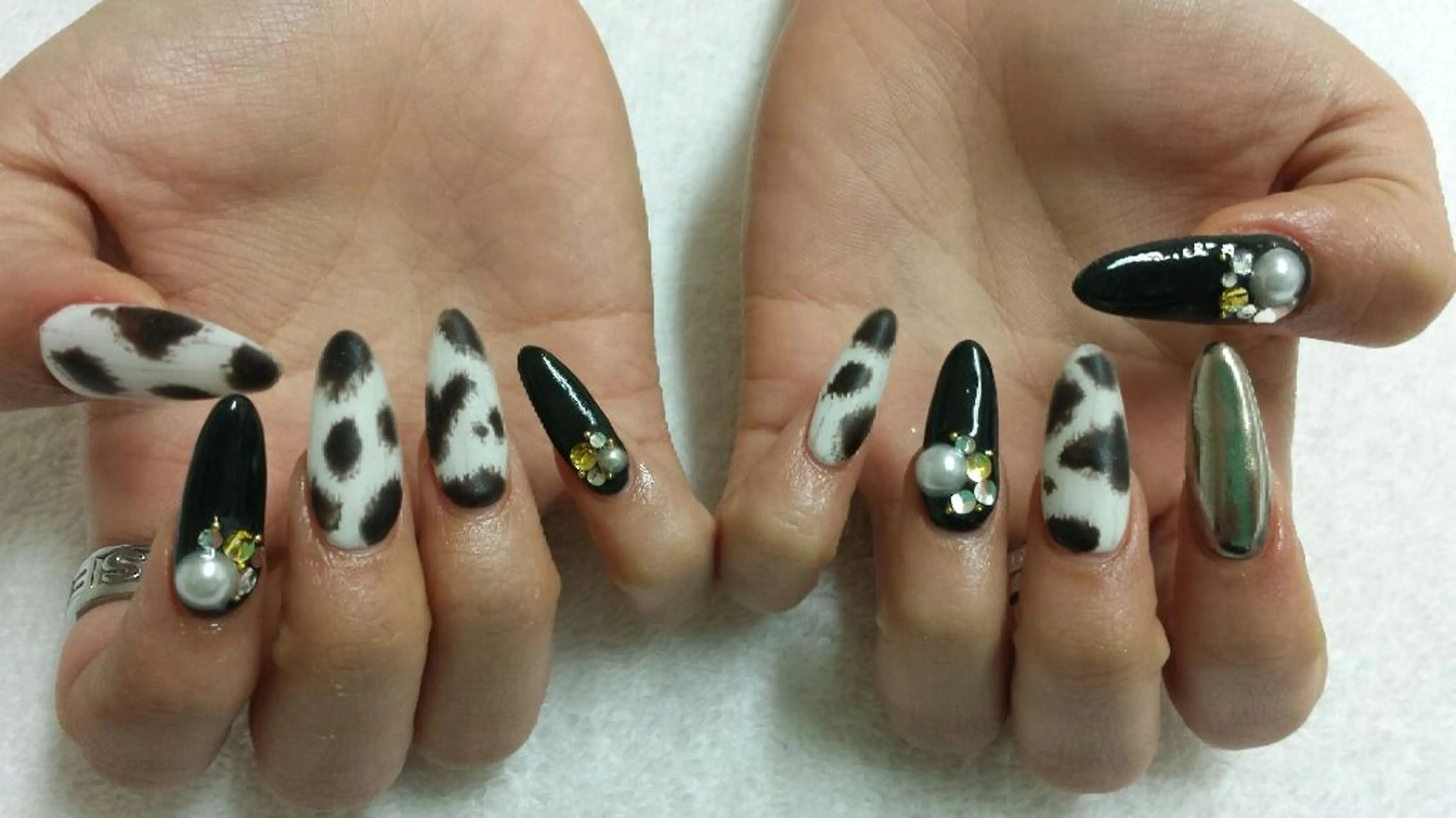 ネイル 河野ちえ (雑誌掲載サロン)のネイルデザイン