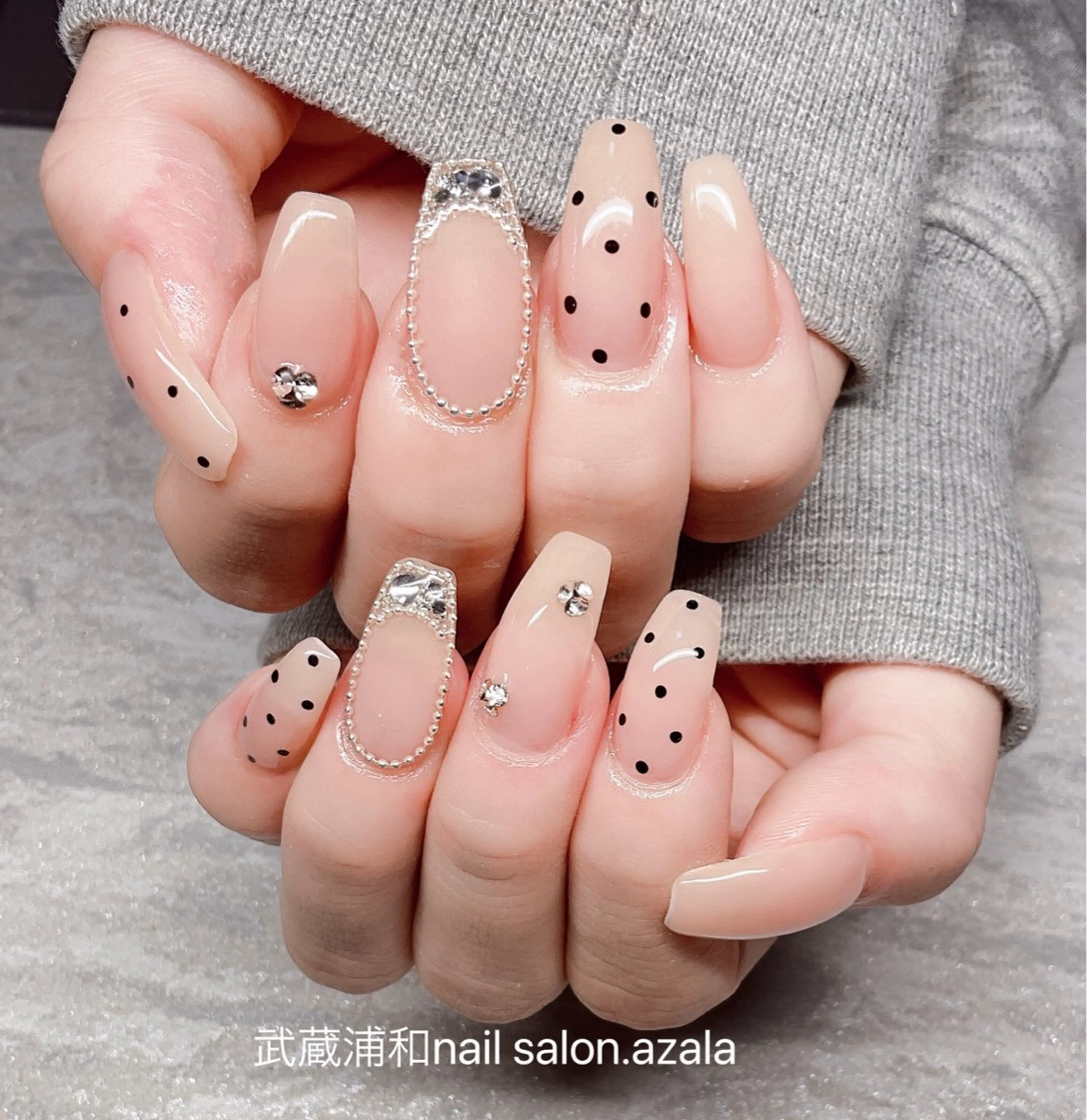 ネイル ハンドネイル R inのネイルデザイン