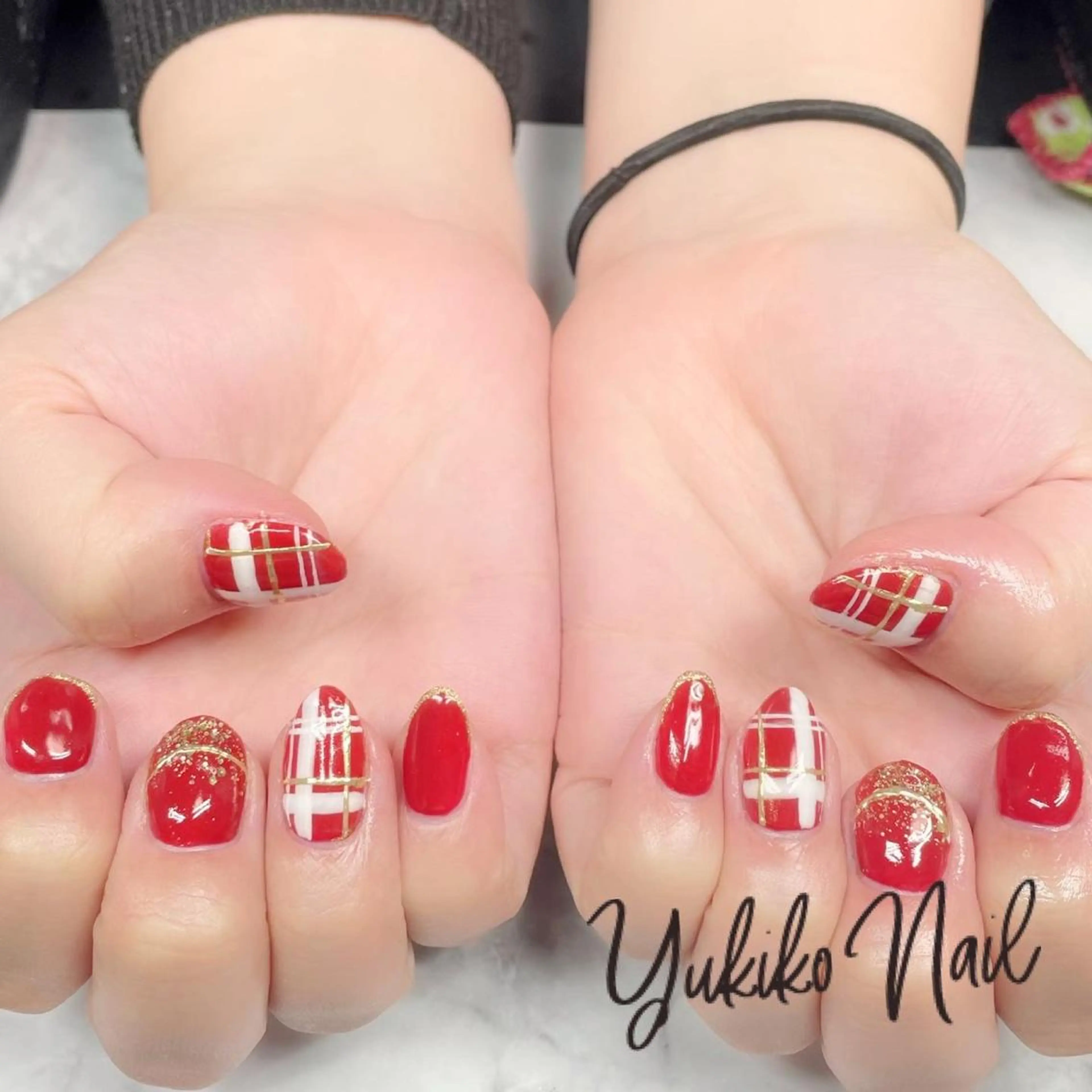 ネイル 赤色 冬ネイル クリスマス ハンドネイル ユキコ ネイルのネイルデザイン
