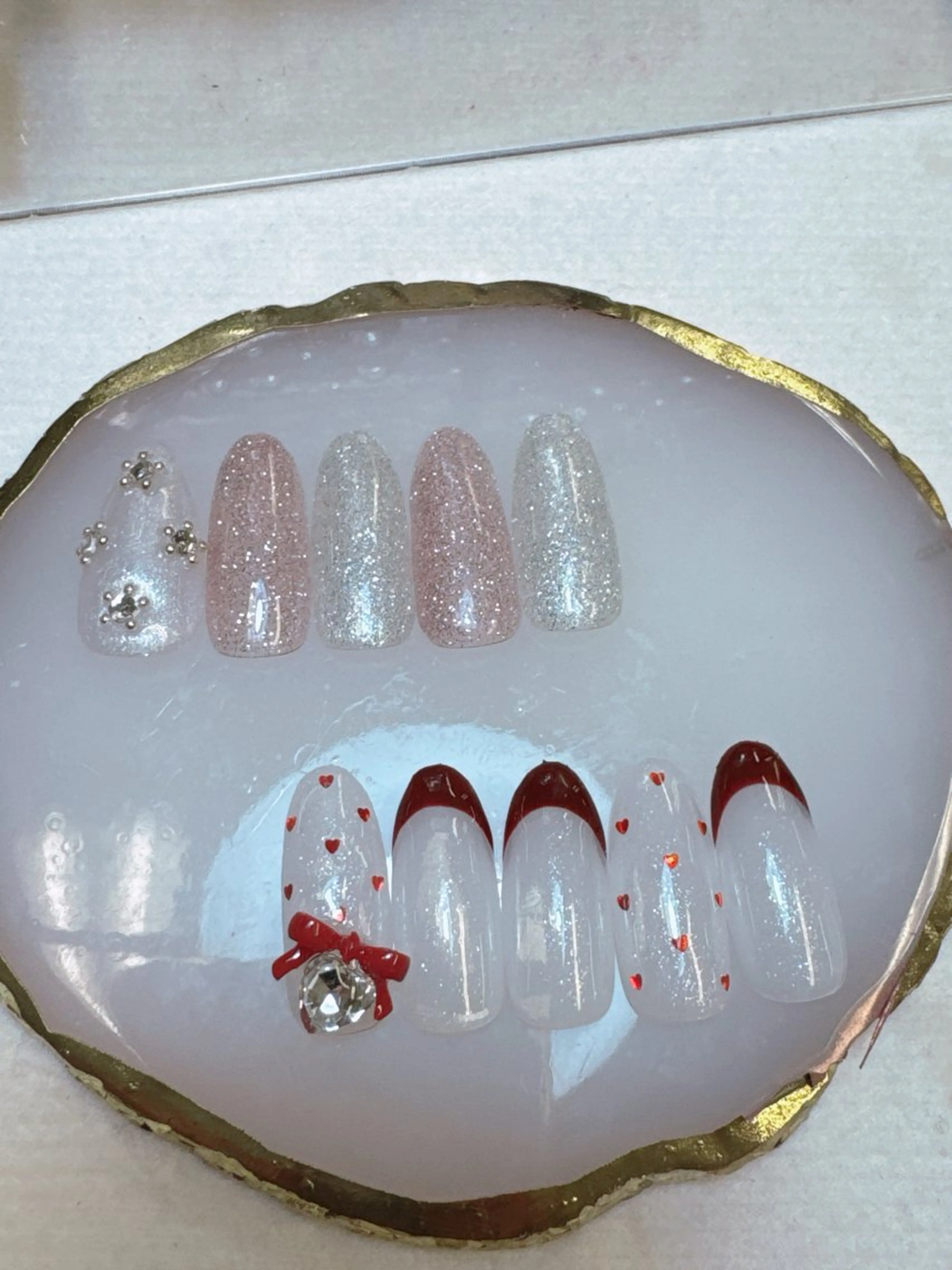 ネイル フレンチネイル ガラスフレンチ キラキラネイル マグネットネイル マグネットフレンチ ハンドネイル Queeens nailのネイルデザイン