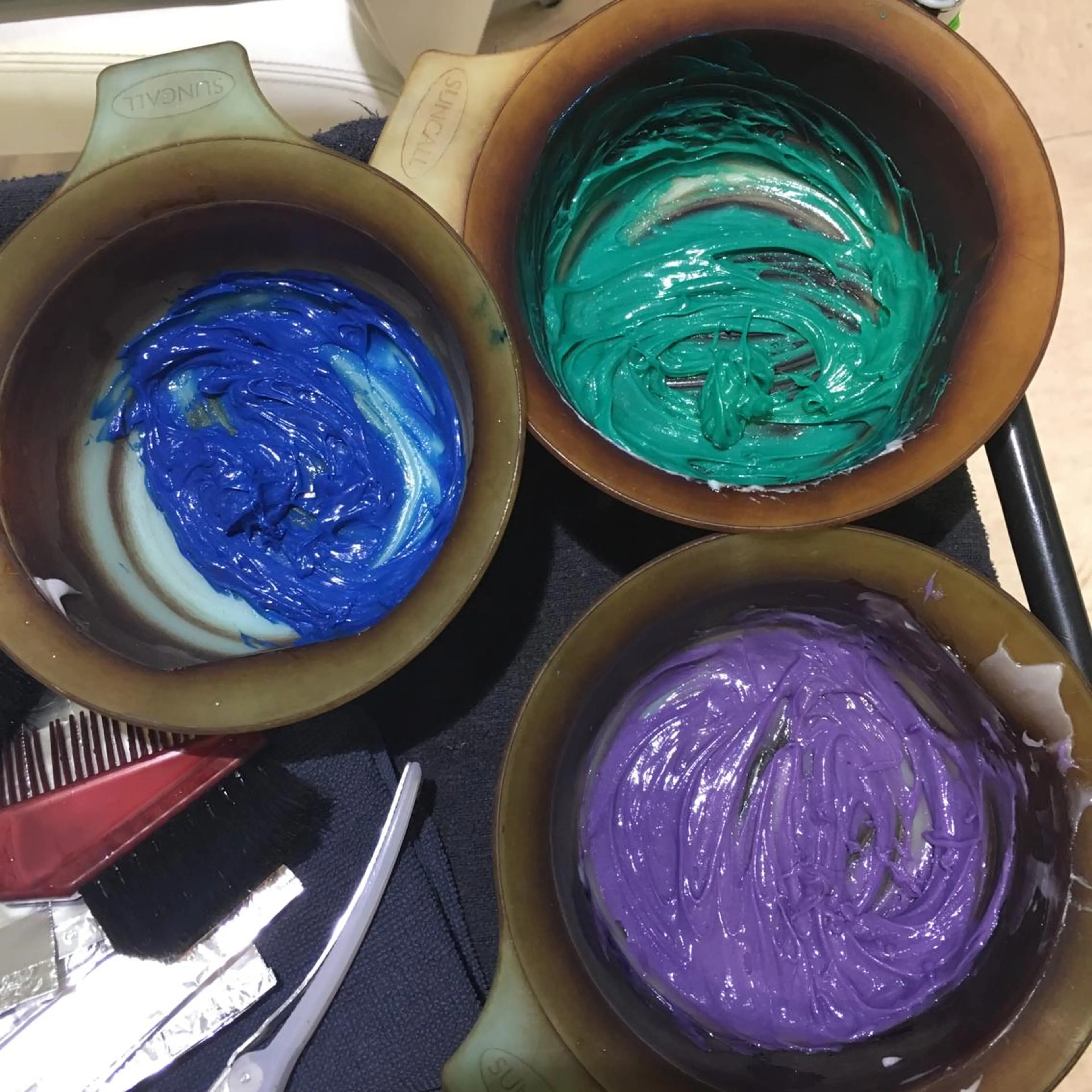 ミディアム カラー ヘアアレンジ ネイル ユニコーンカラー きむえり/髪質改善 /うねり広がり改善のヘアスタイル