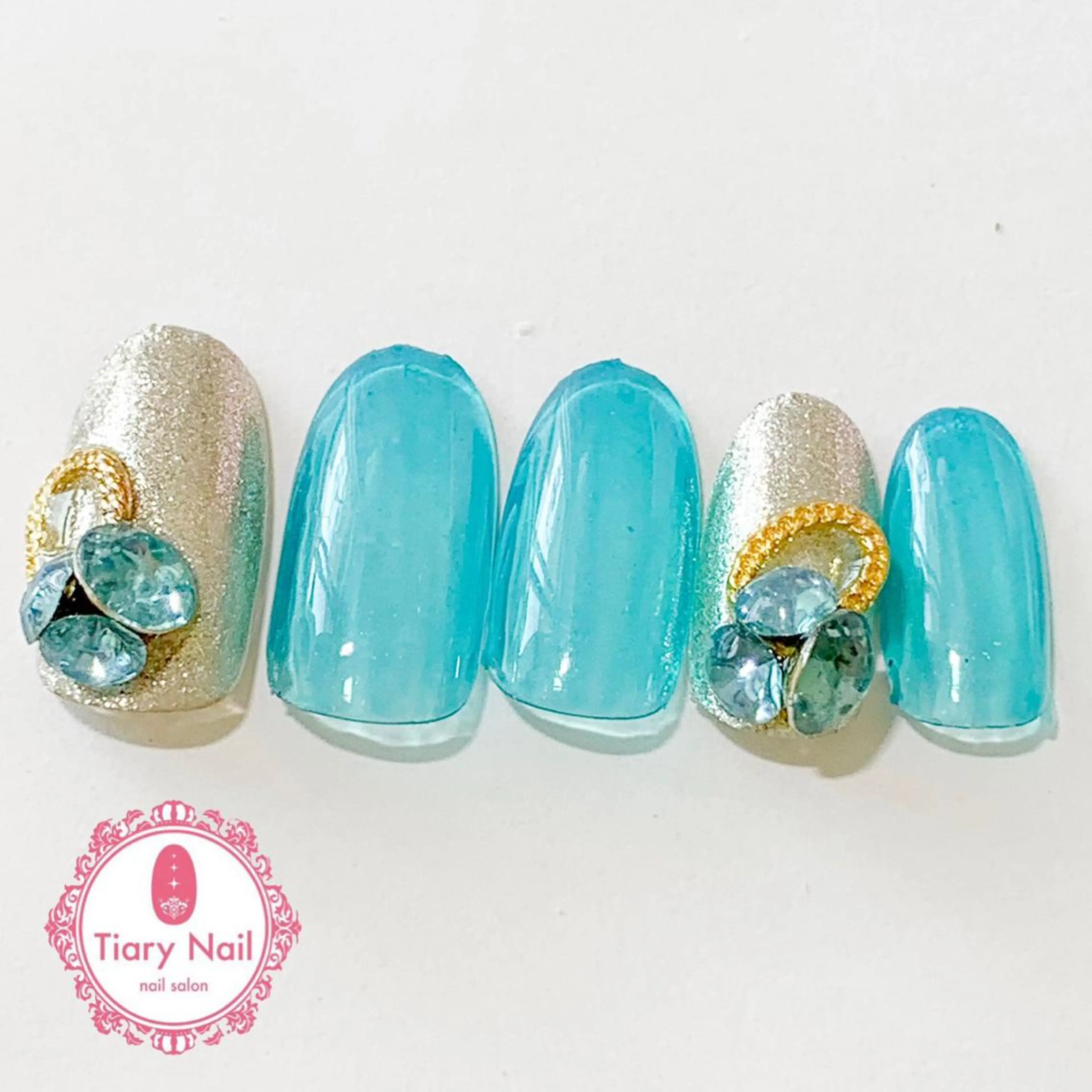 ネイル tiarynail K K🐼のネイルデザイン
