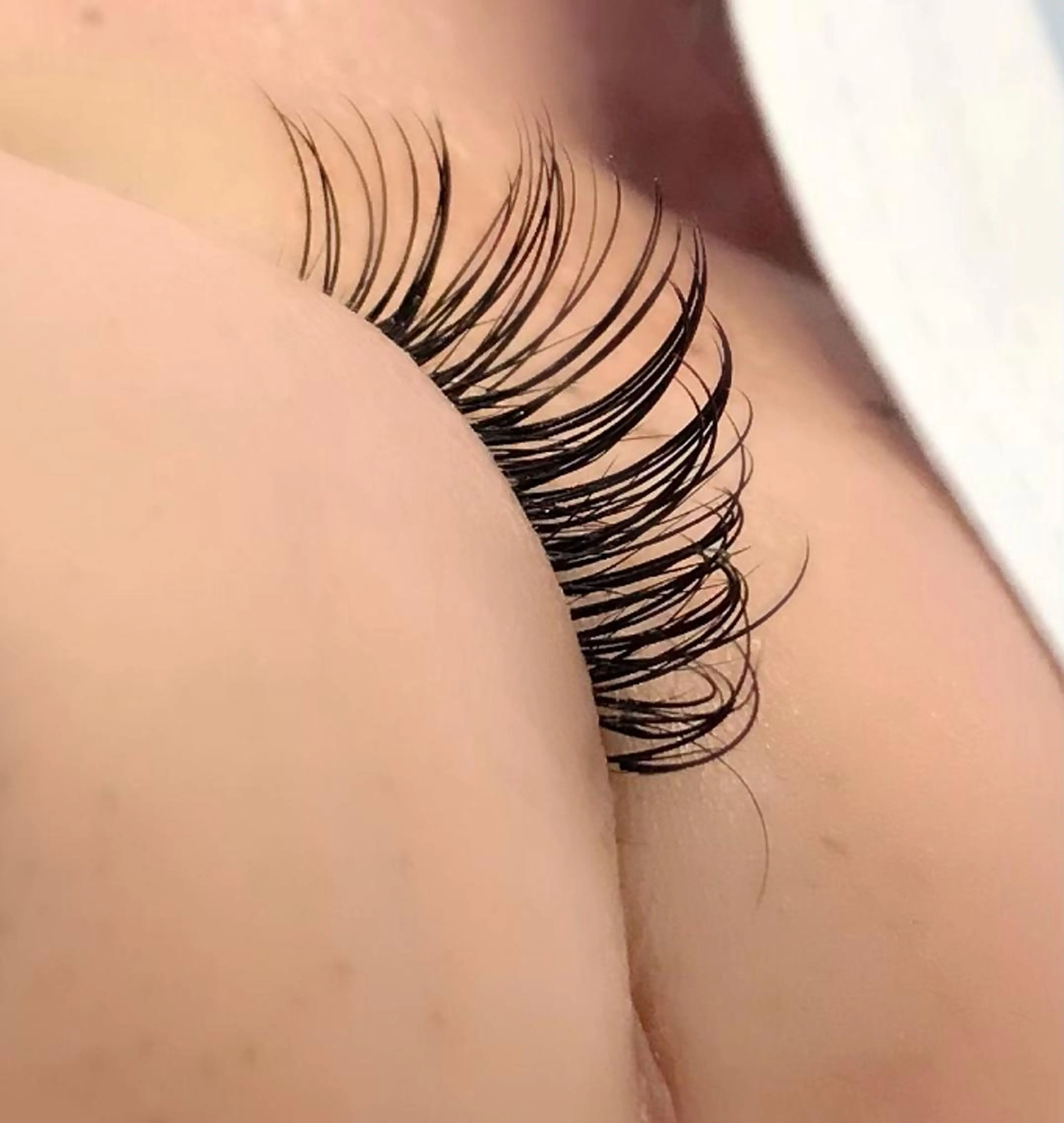 マツエク・マツパ 岡田詩織 MODE Ks松原店のヘアスタイル